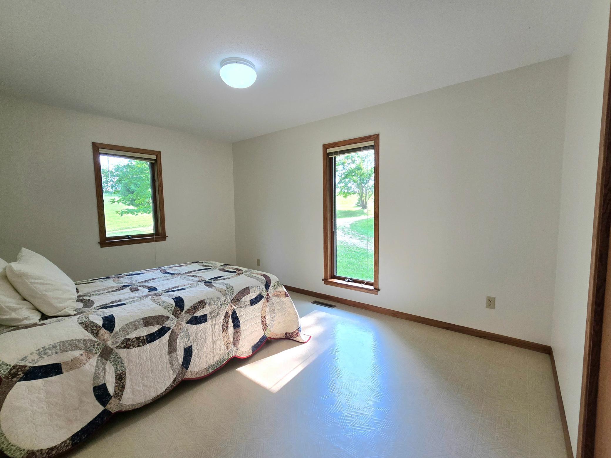 18123 Deer Road Property Photo 41