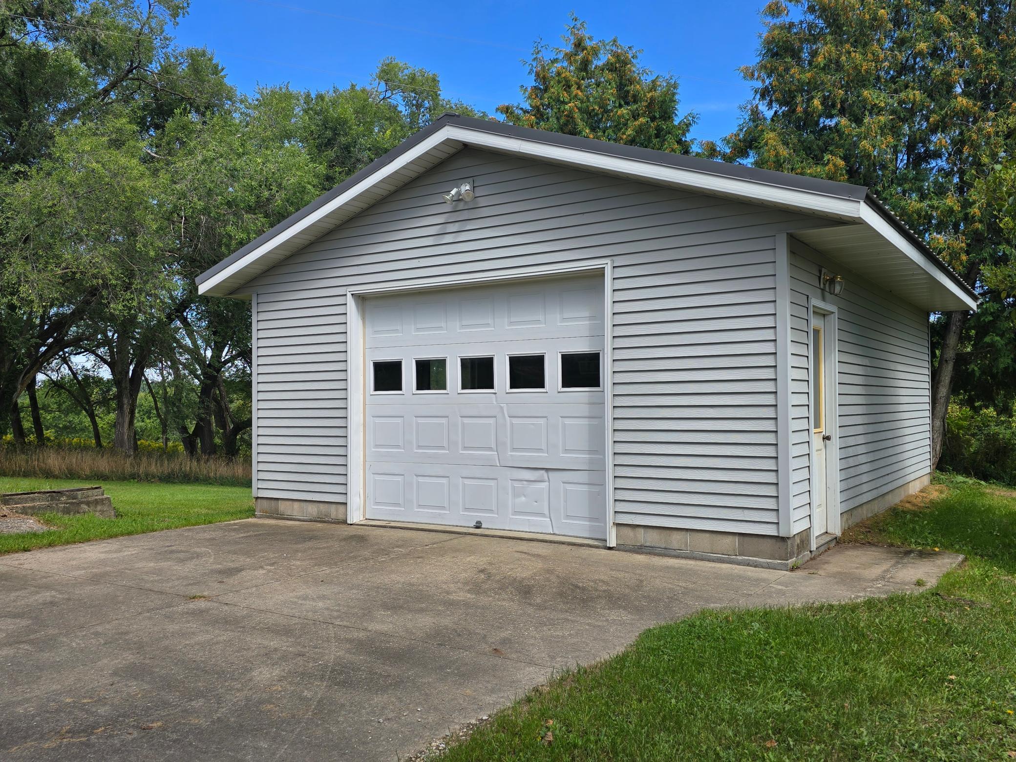 18123 Deer Road Property Photo 95