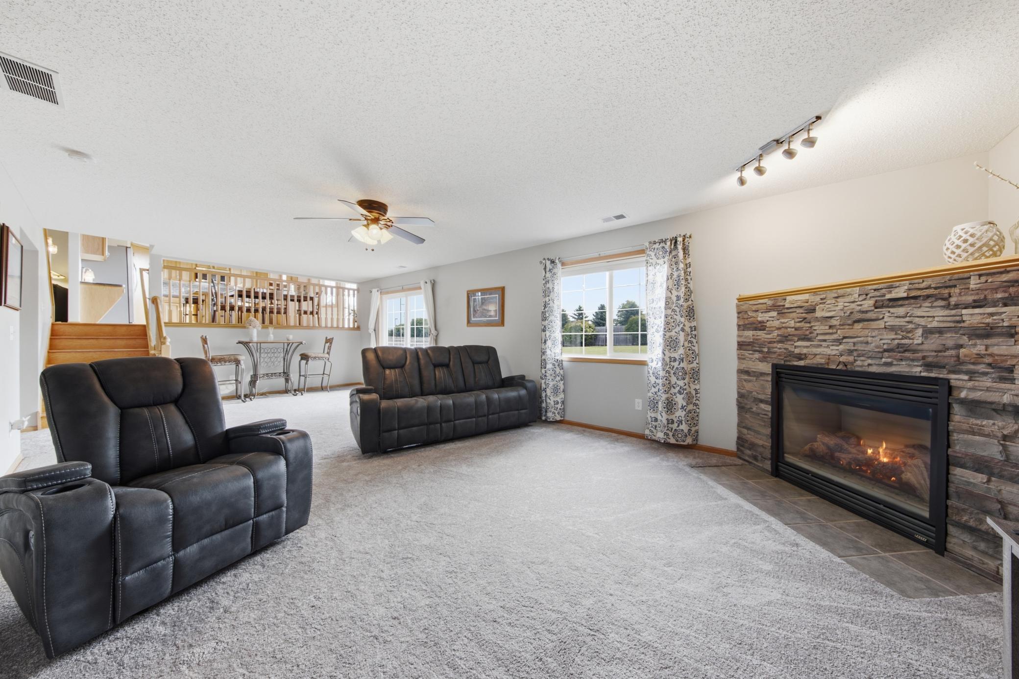 809 Morningside Place Property Photo 4