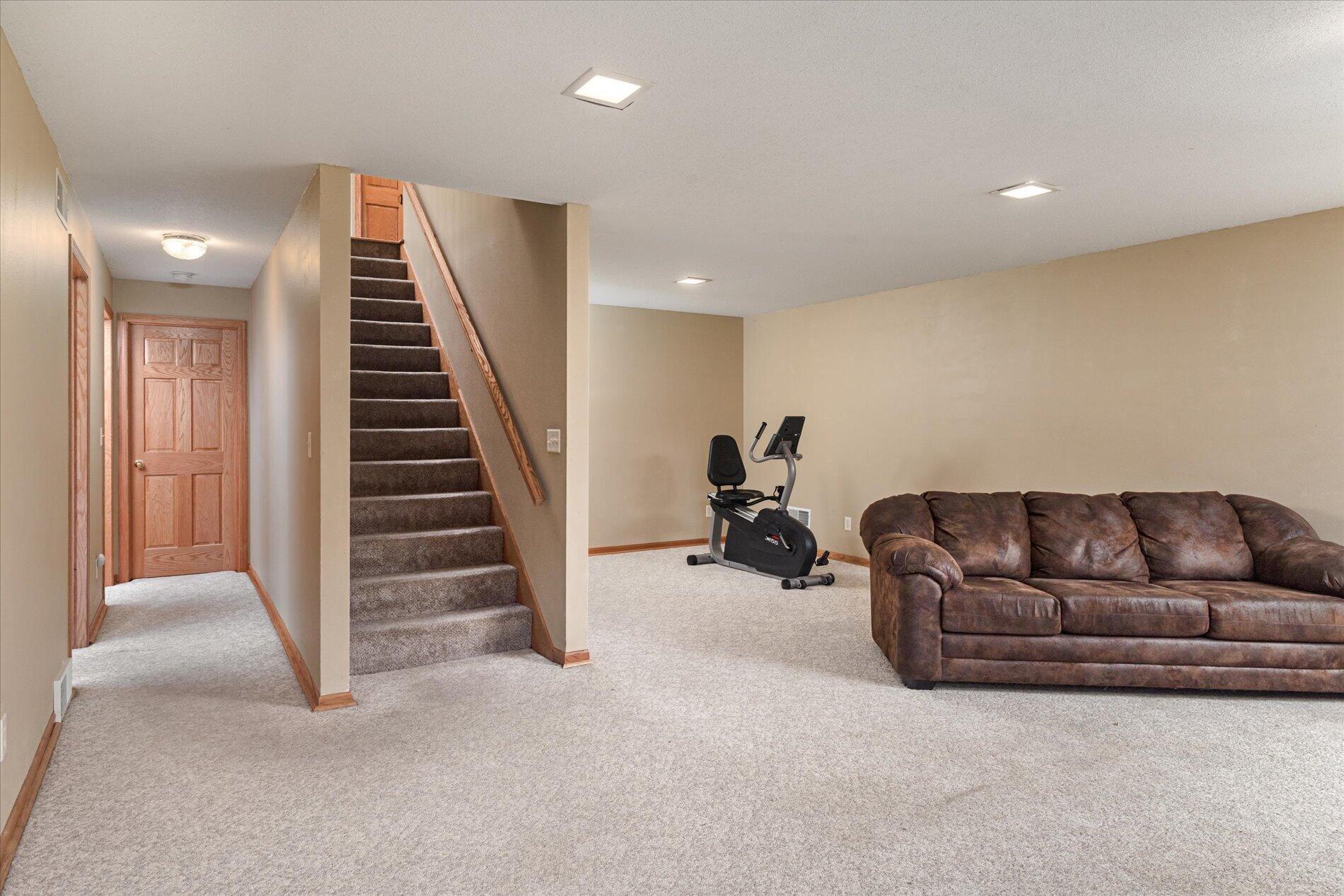 240 Red Apple Drive Property Photo 18