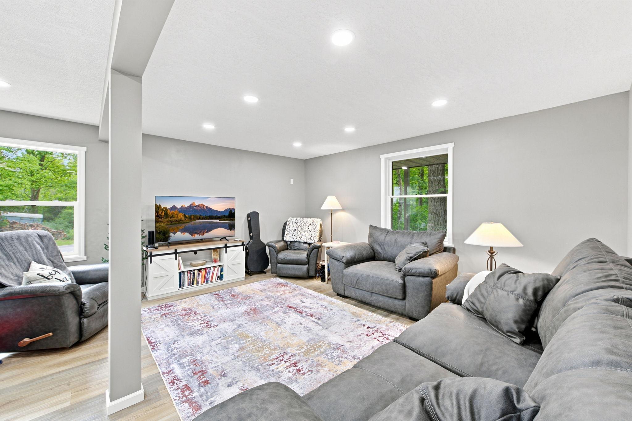 1568 260th Avenue Property Photo 11