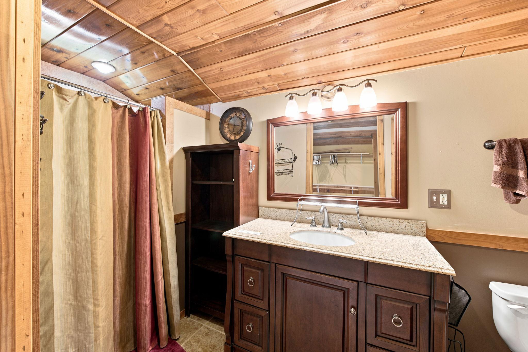 1568 260th Avenue Property Photo 33