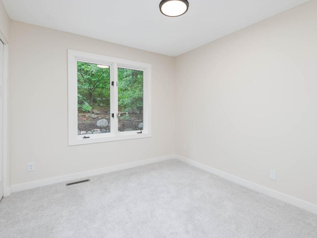 4816 Kingsdale Drive Property Photo 32