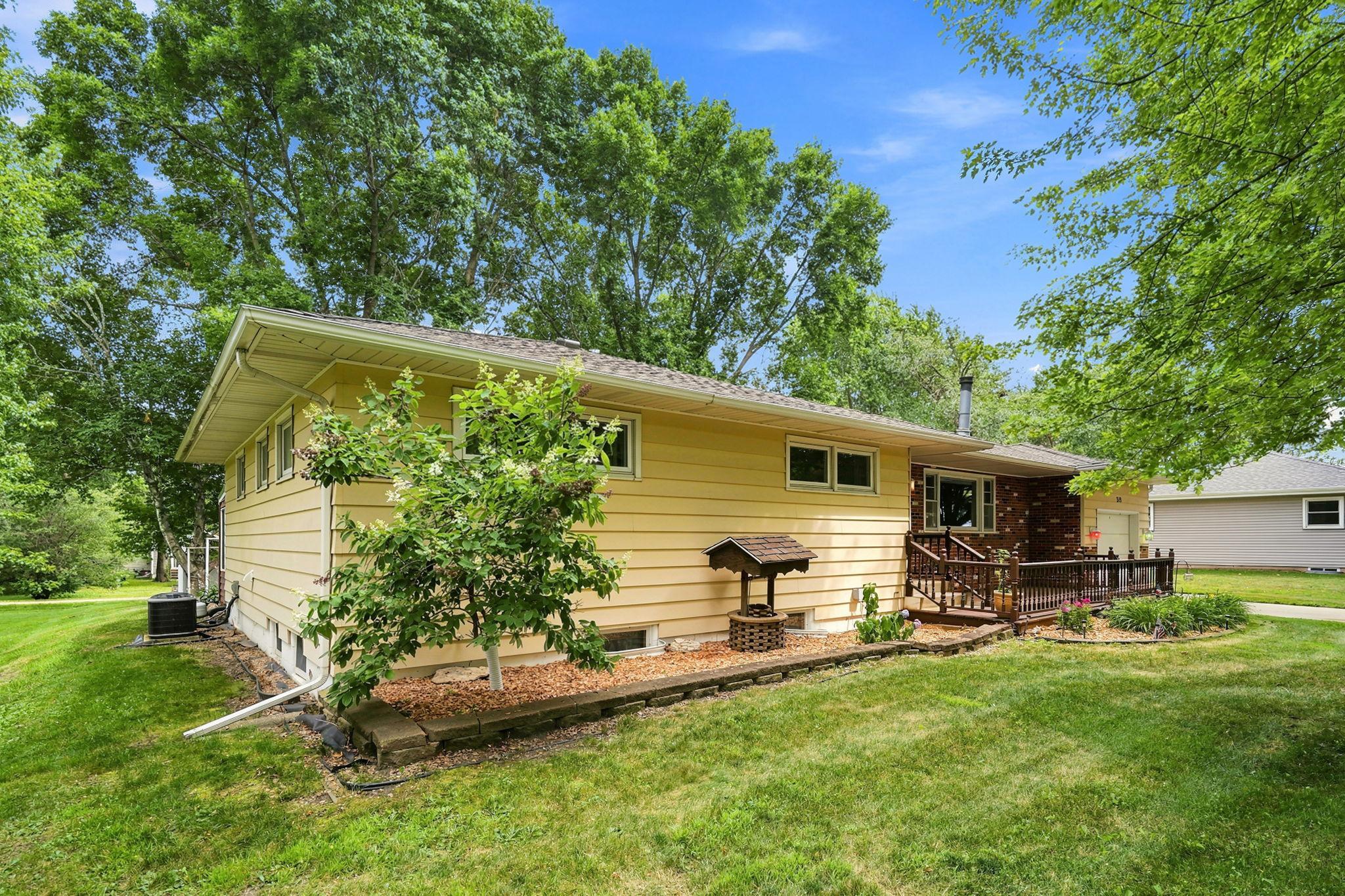 319 Maple Avenue S Property Photo 49