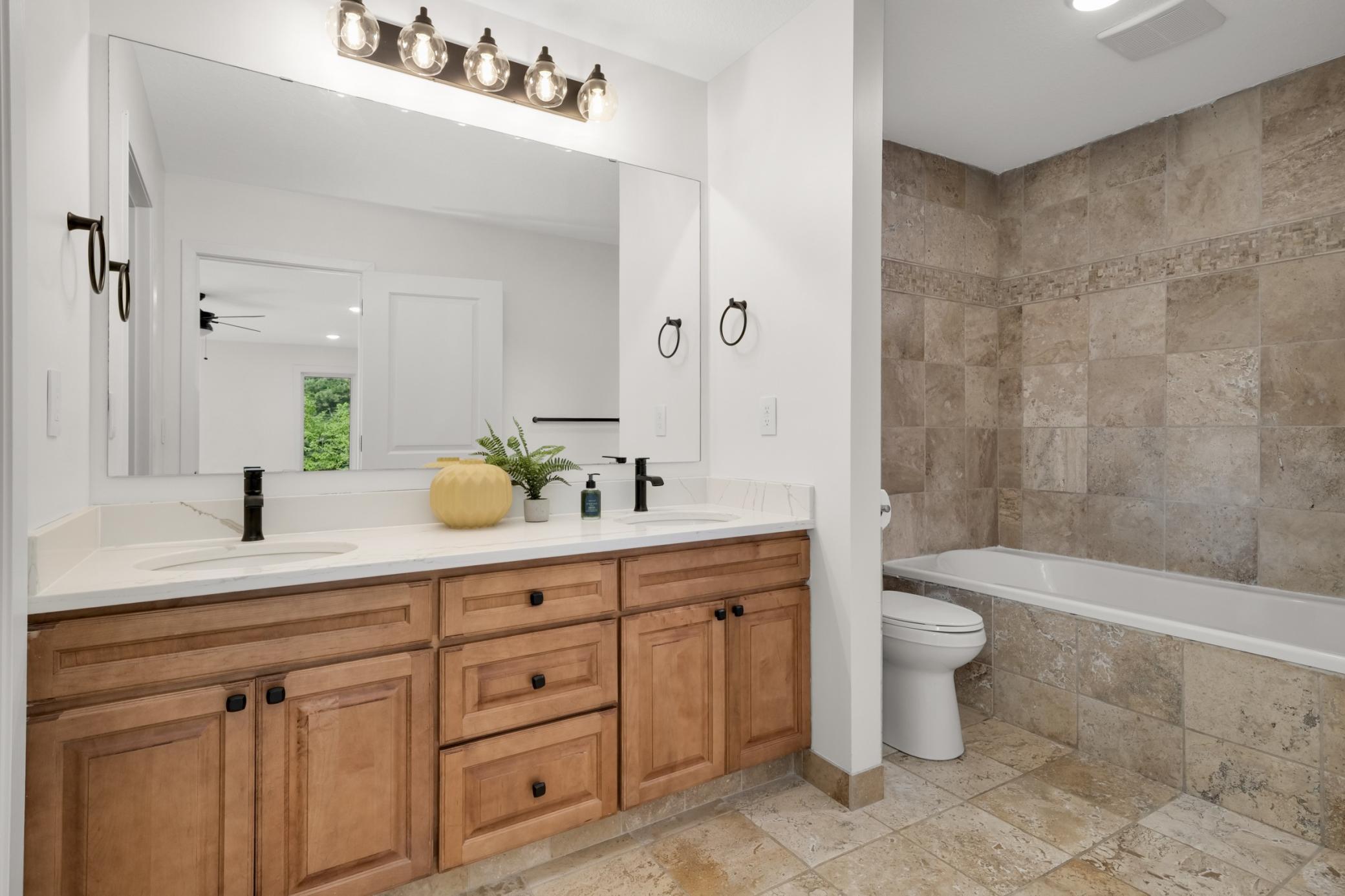8350 Amsden Ridge Drive Property Photo 17