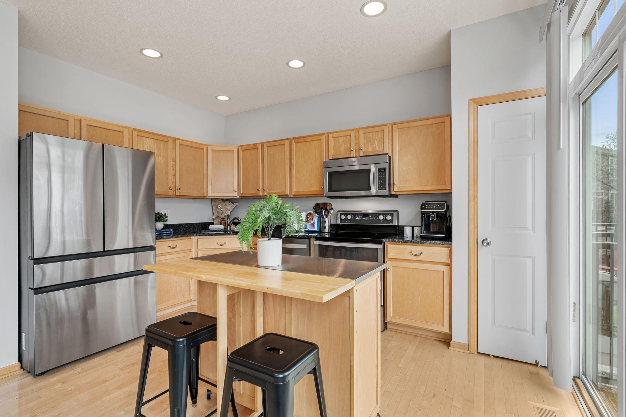 15737 Foliage Avenue Property Photo 10