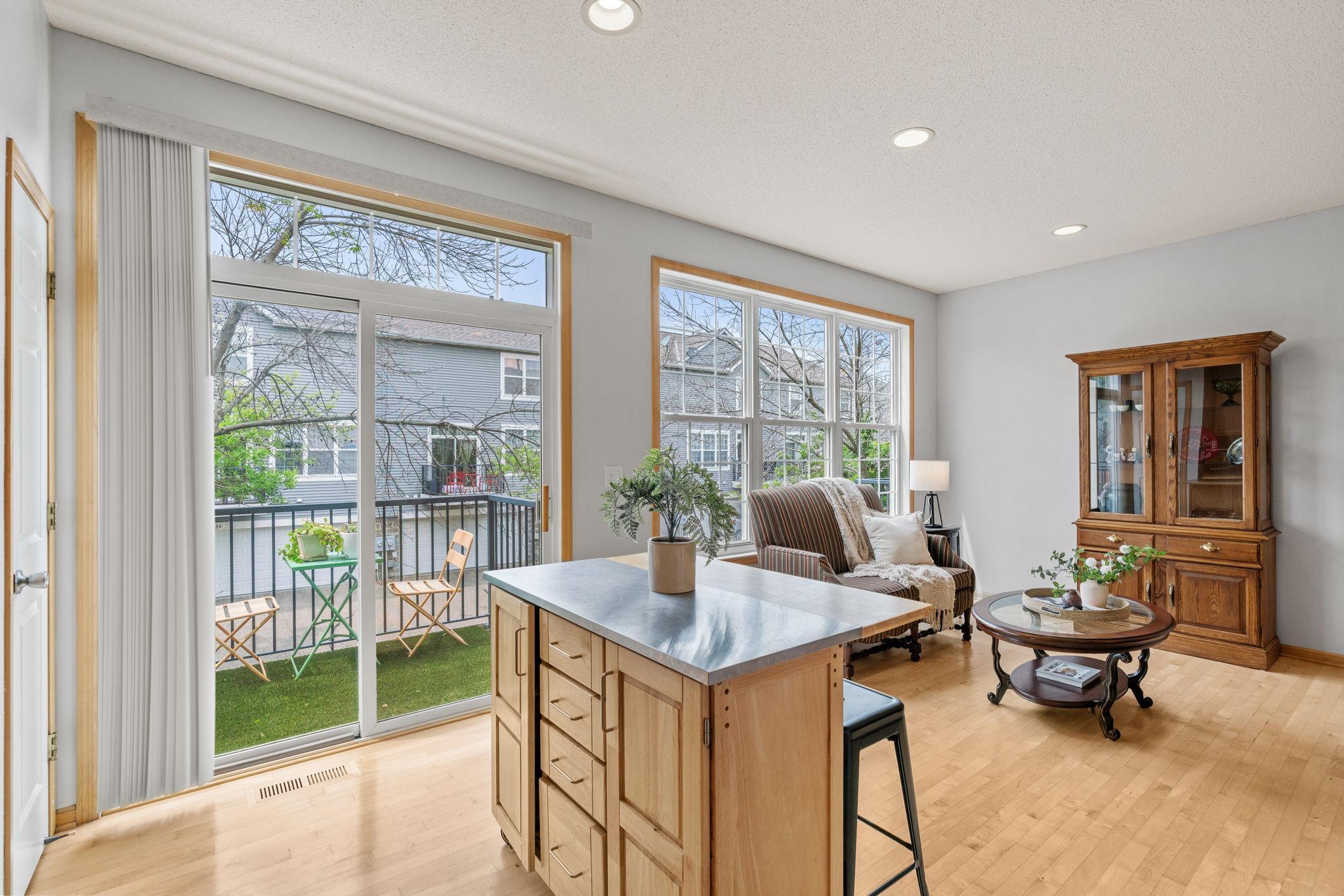 15737 Foliage Avenue Property Photo 11