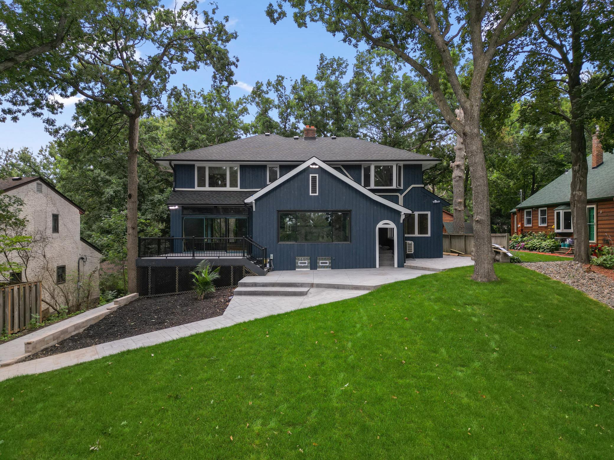 2020 Arcade Street Property Photo 1