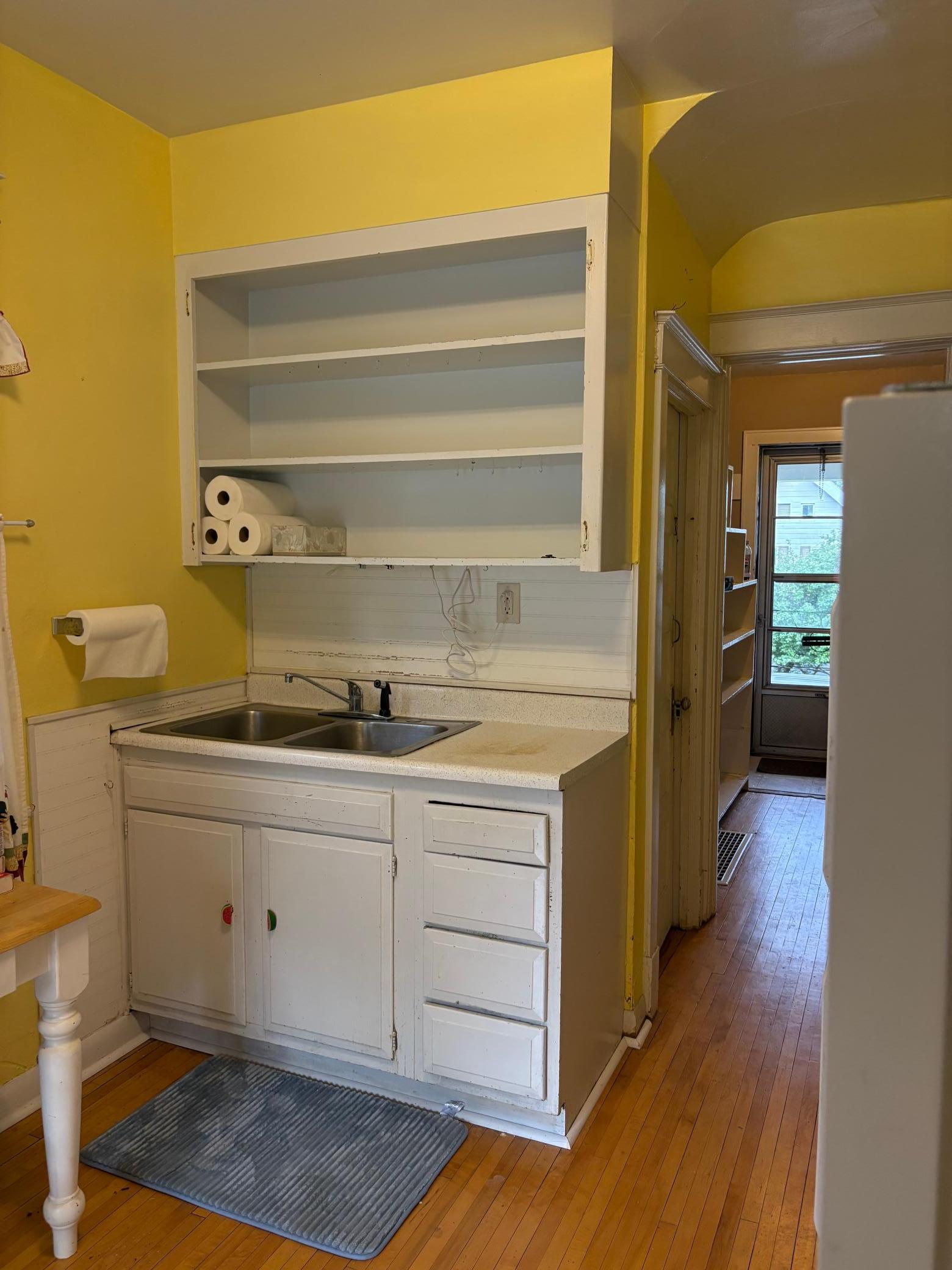 1117 E 10th Street Property Photo 5