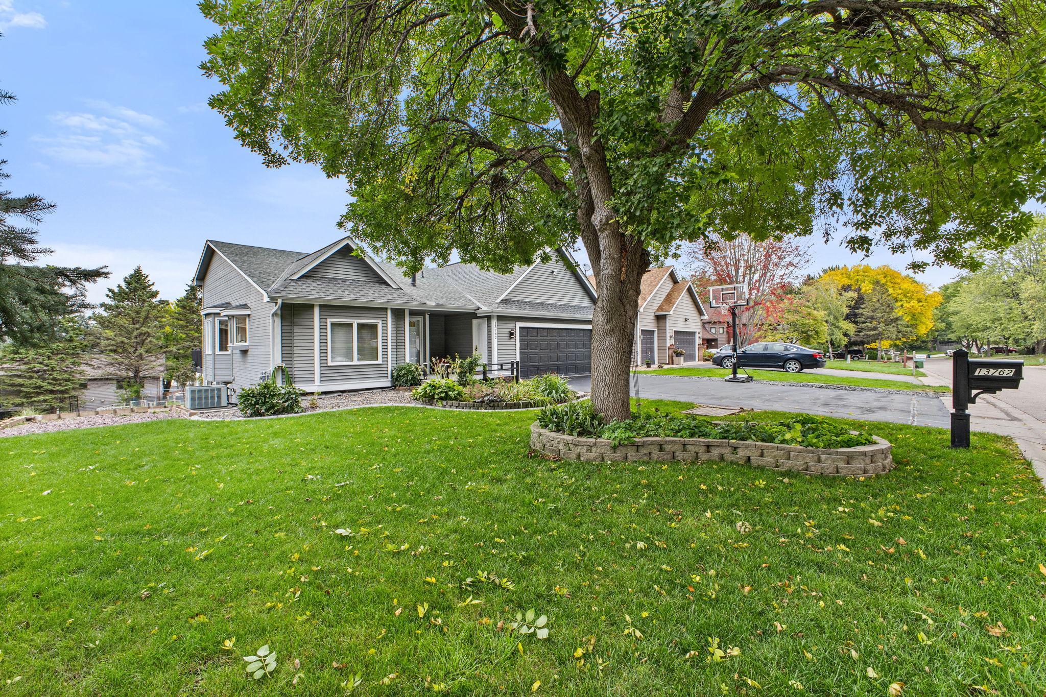 13762 93rd Place N Property Photo 1