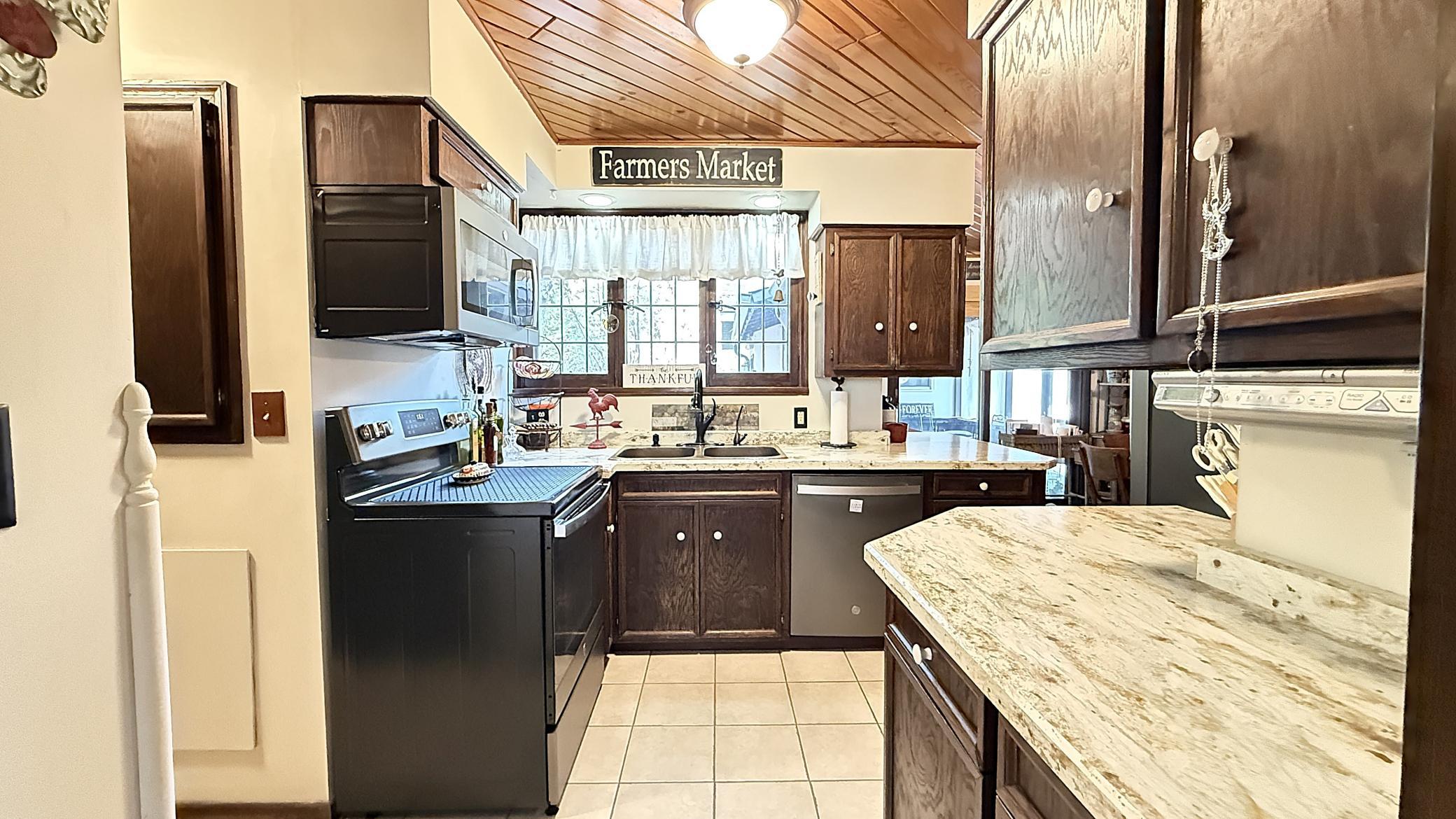829 3rd Avenue Property Photo 15