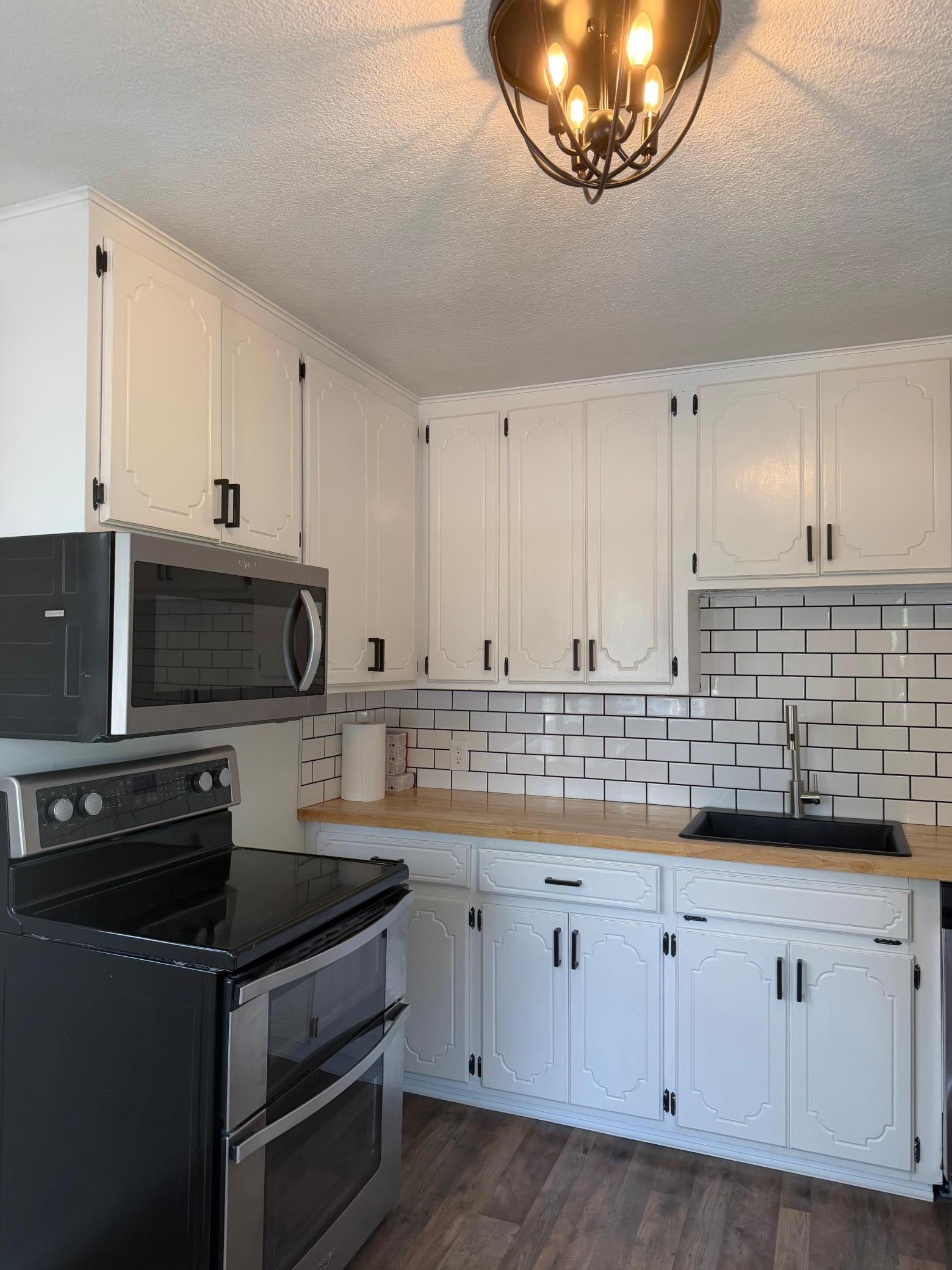 6880 Rustic Lane Property Photo 3