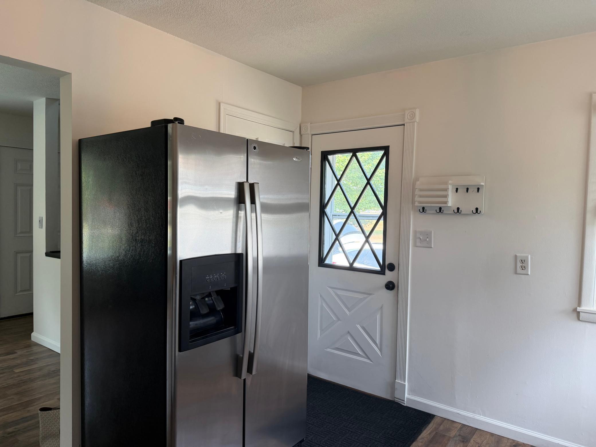 6880 Rustic Lane Property Photo 4