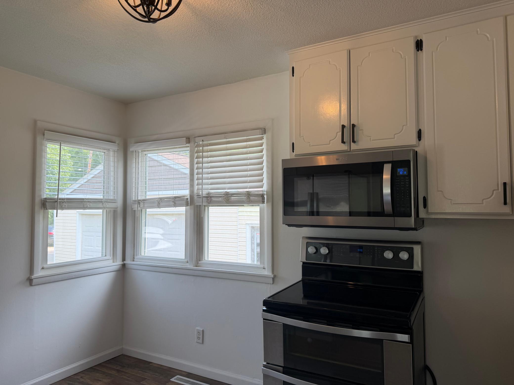 6880 Rustic Lane Property Photo 5