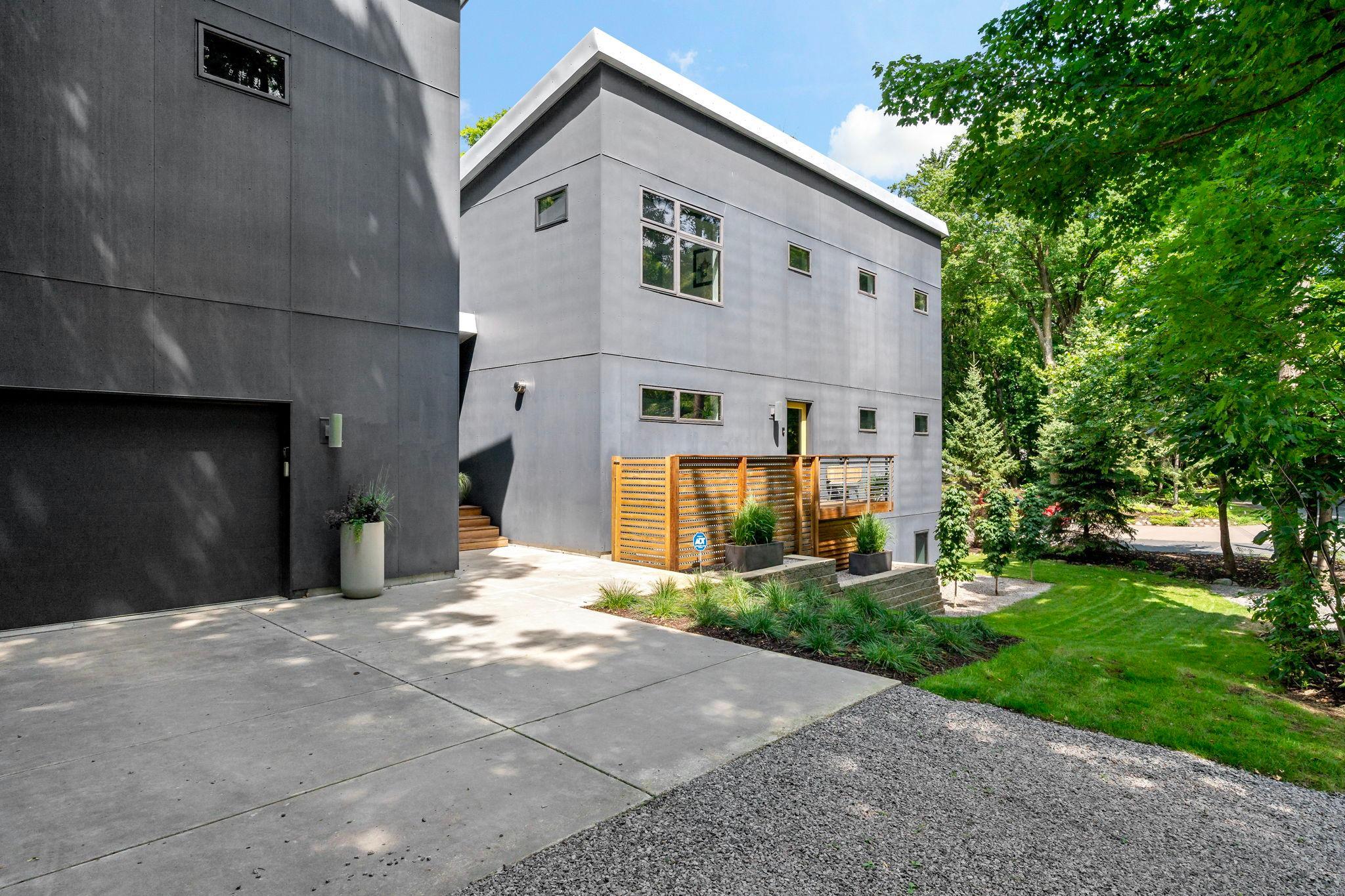 21160 Forest Drive Property Photo 6