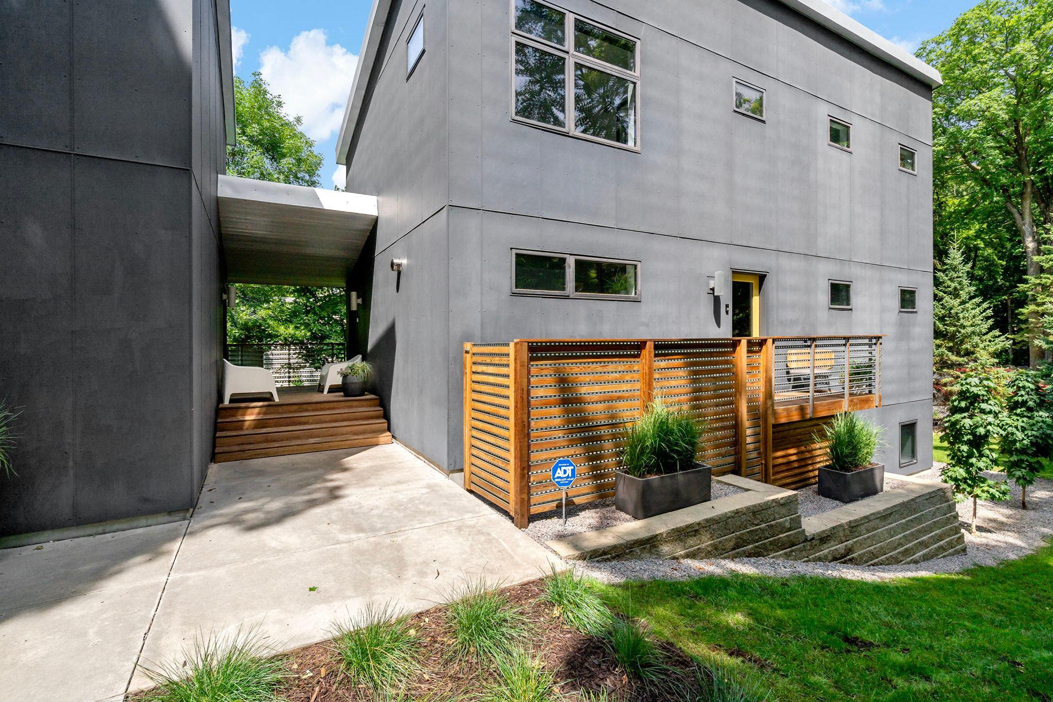 21160 Forest Drive Property Photo 7