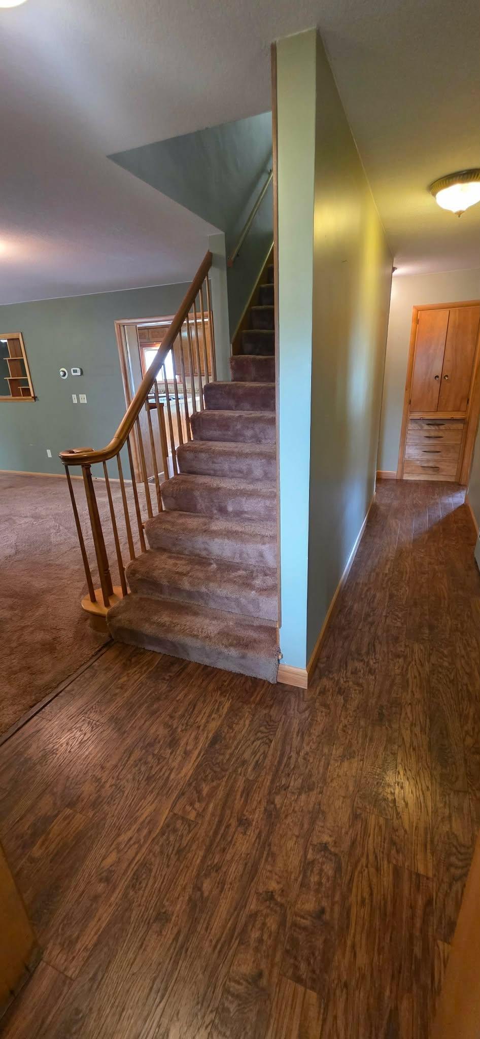107 Park Avenue E Property Photo 19