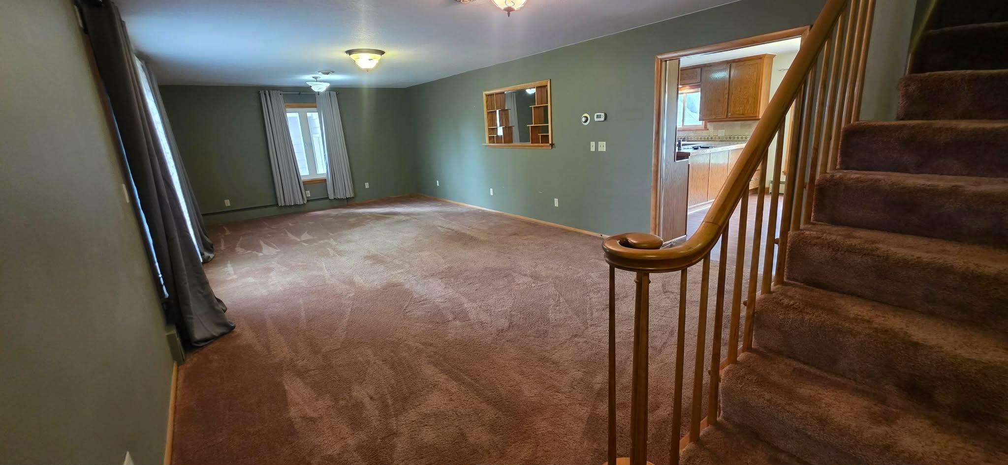 107 Park Avenue E Property Photo 20