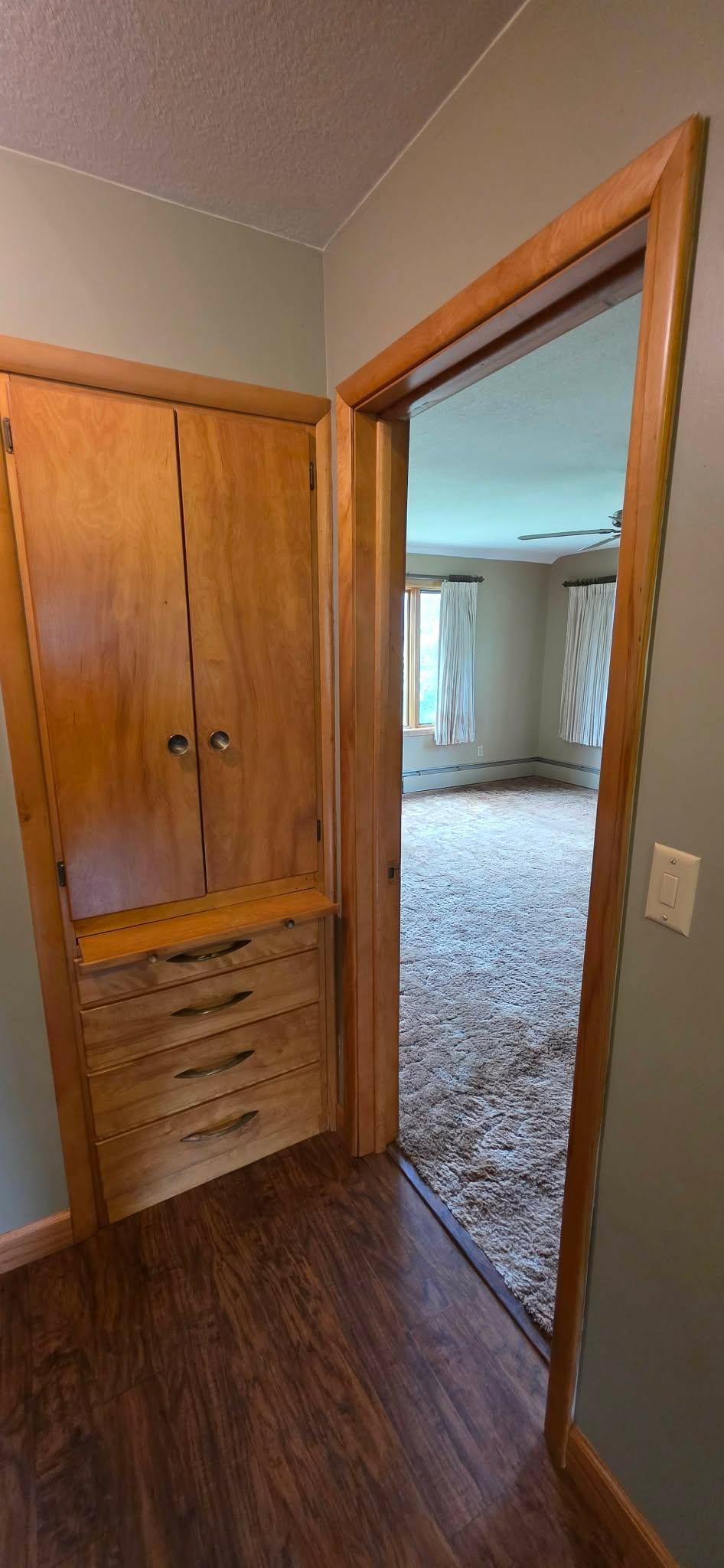 107 Park Avenue E Property Photo 33