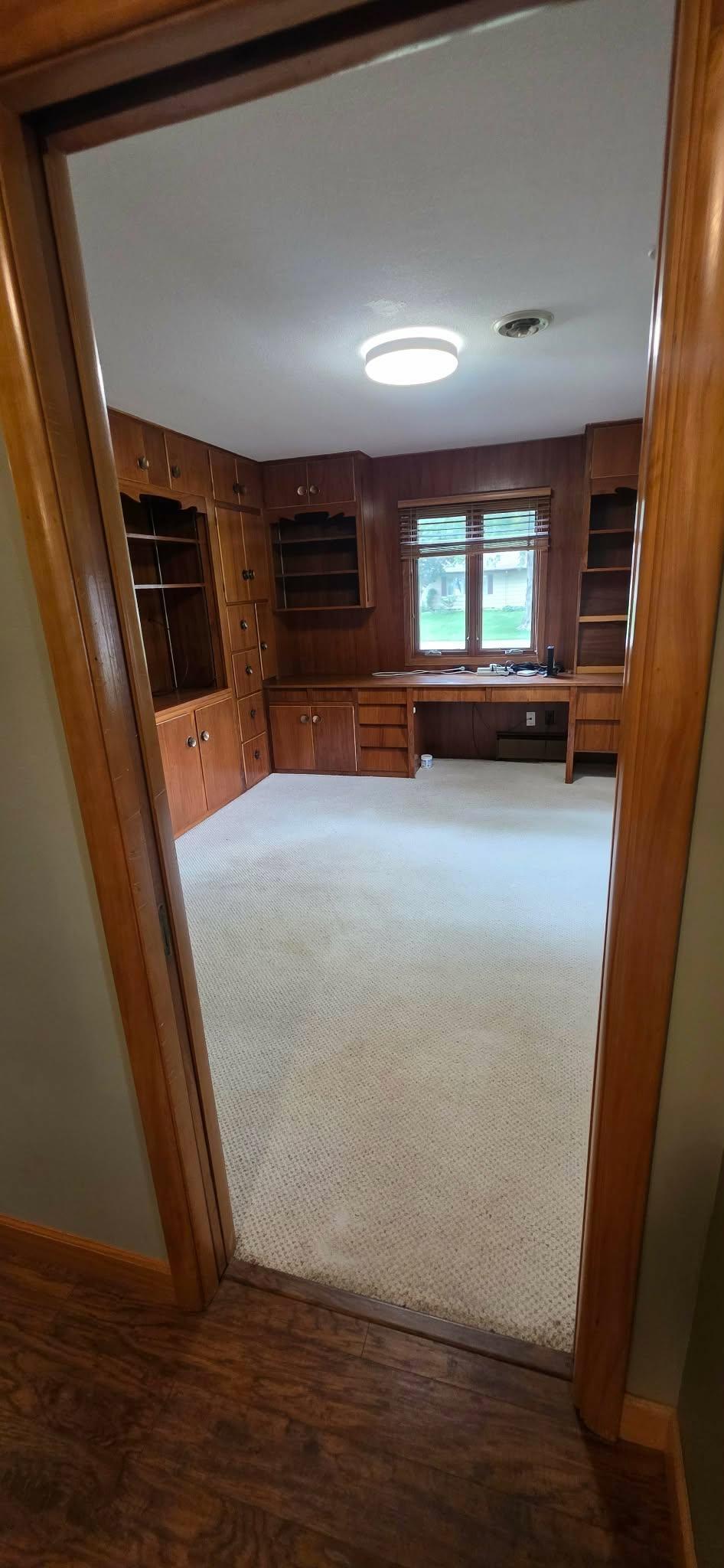 107 Park Avenue E Property Photo 34