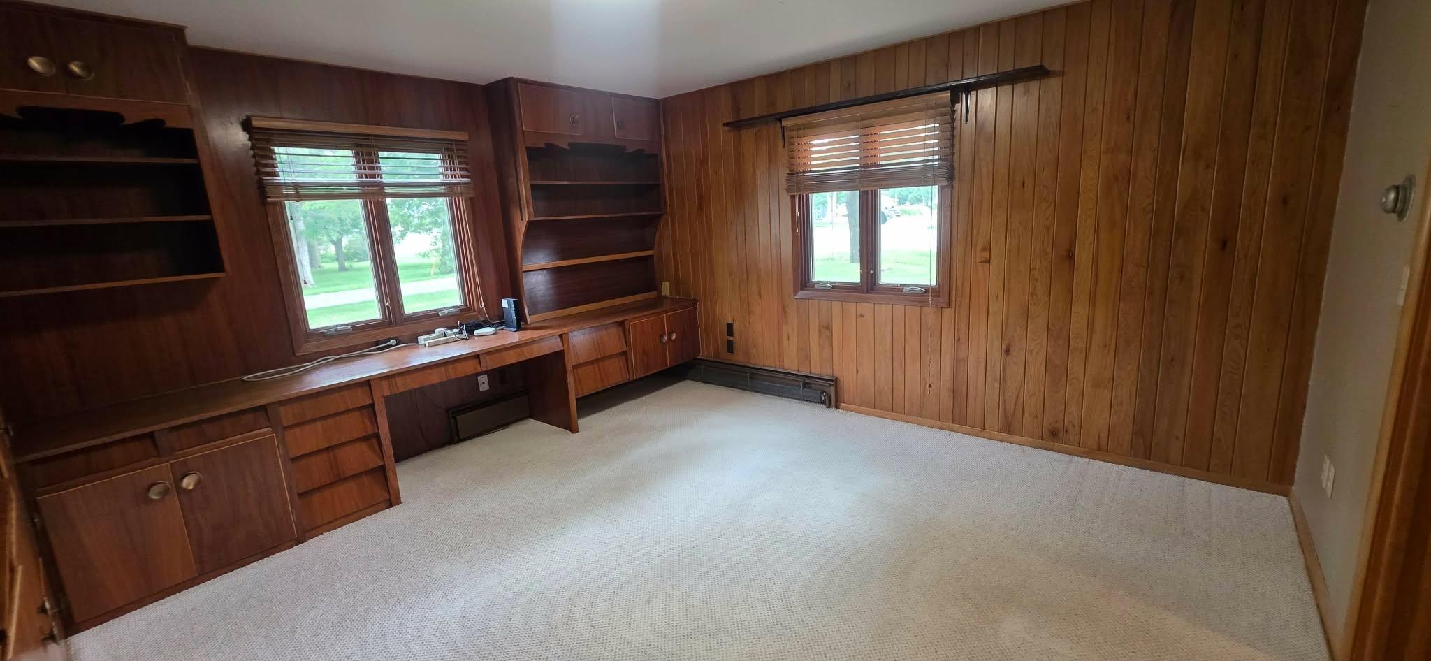 107 Park Avenue E Property Photo 36