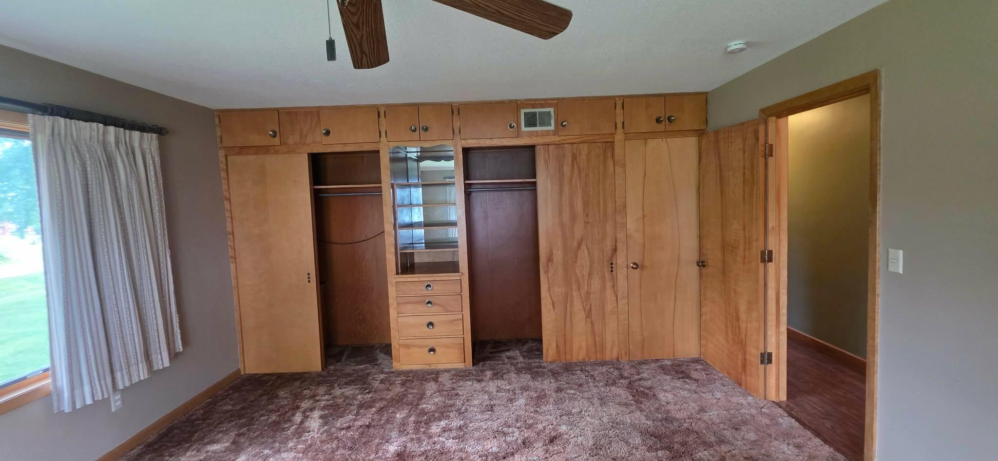 107 Park Avenue E Property Photo 42