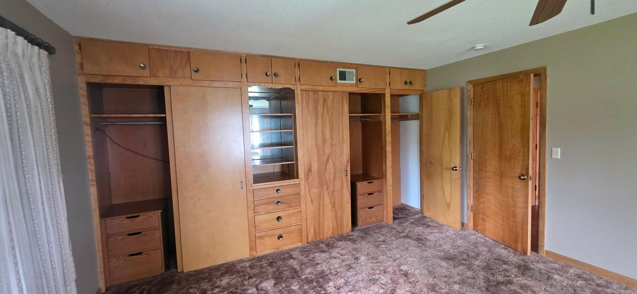 107 Park Avenue E Property Photo 44