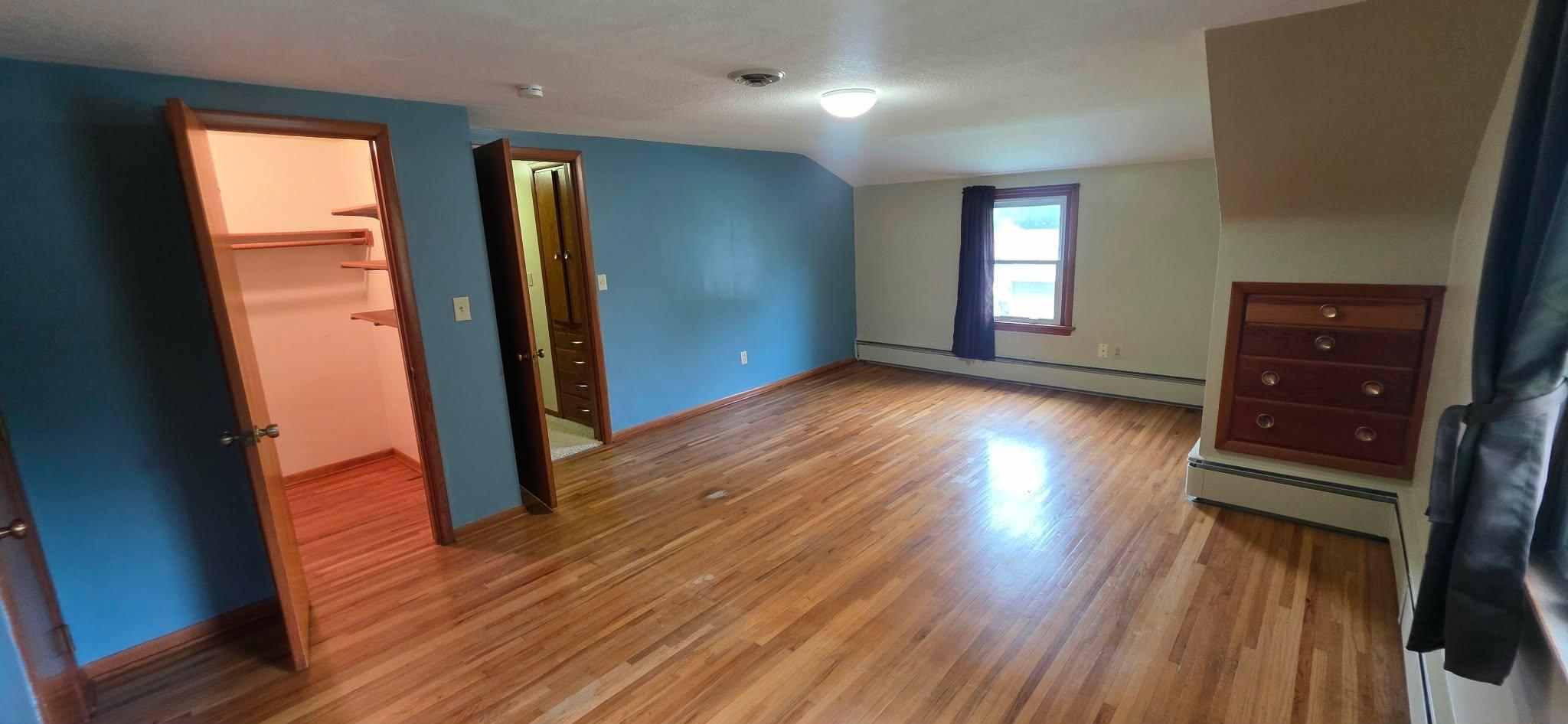 107 Park Avenue E Property Photo 54