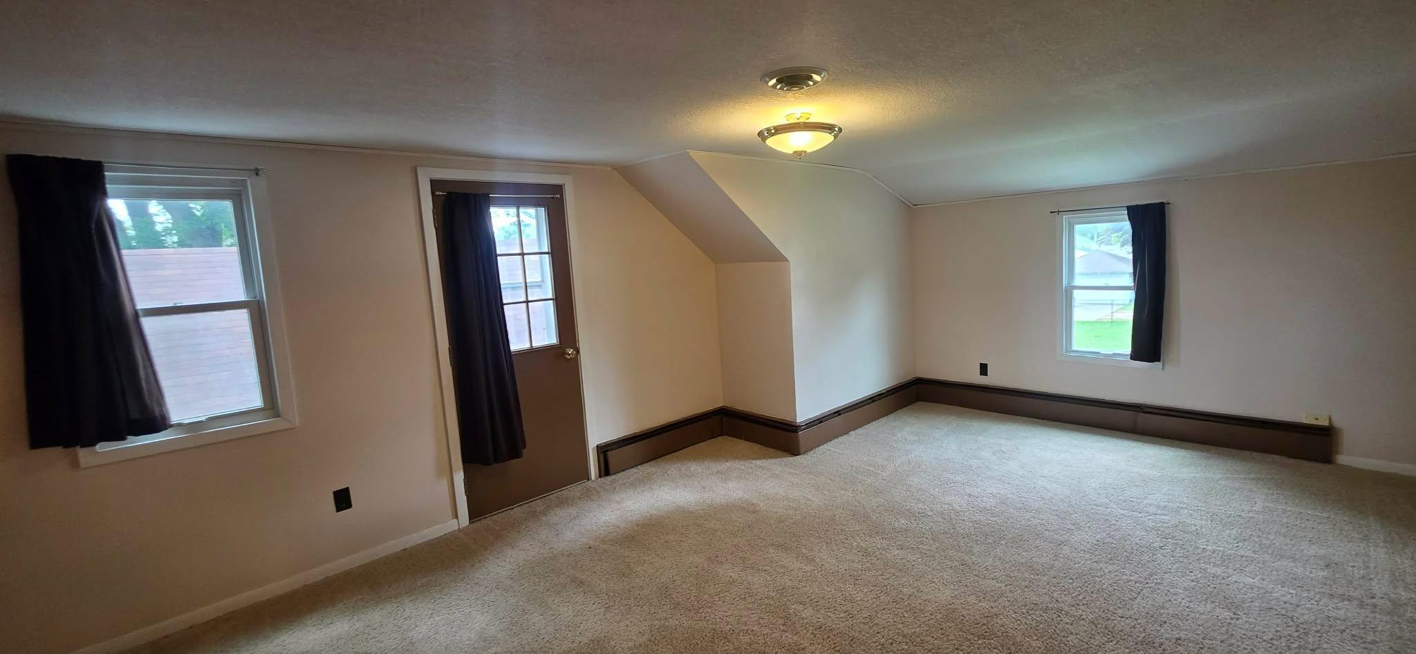 107 Park Avenue E Property Photo 67