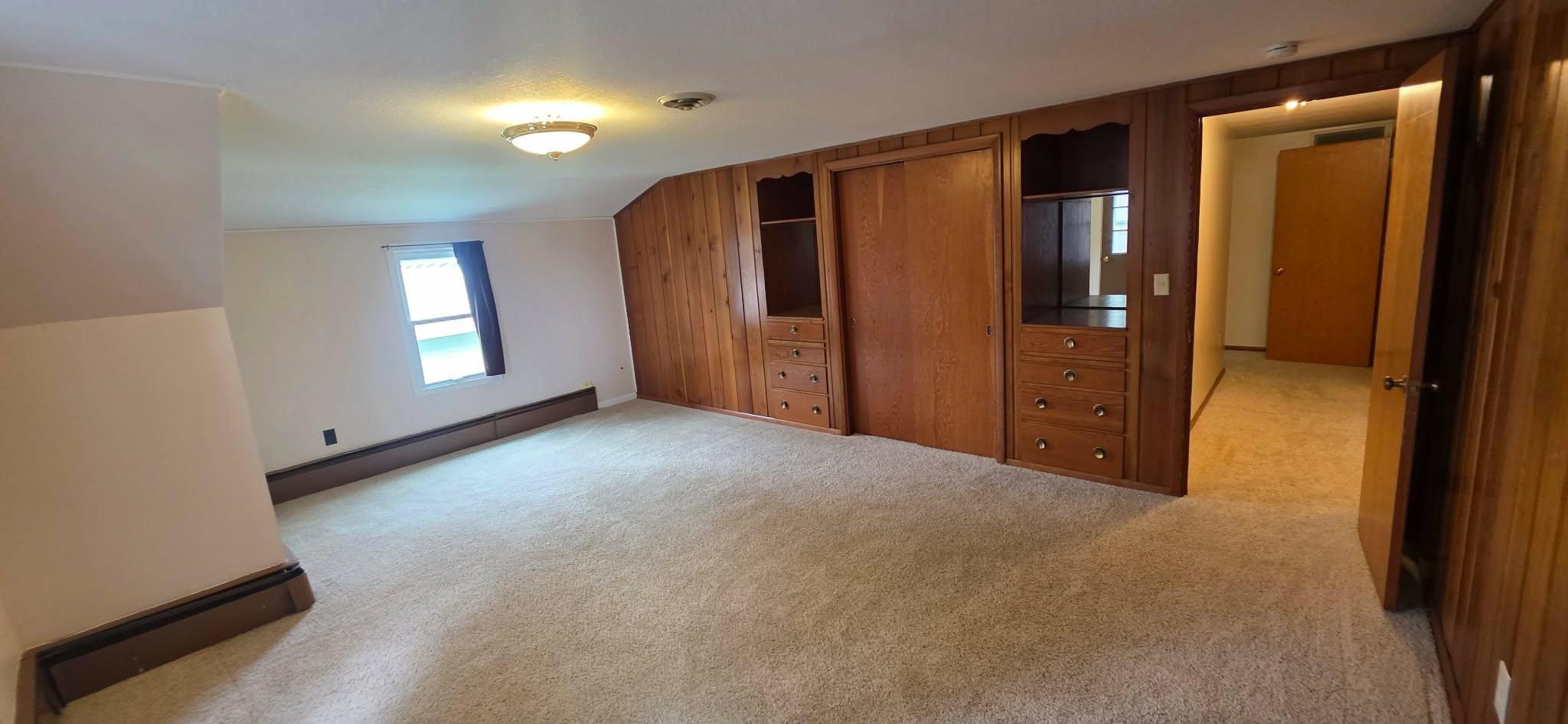 107 Park Avenue E Property Photo 69