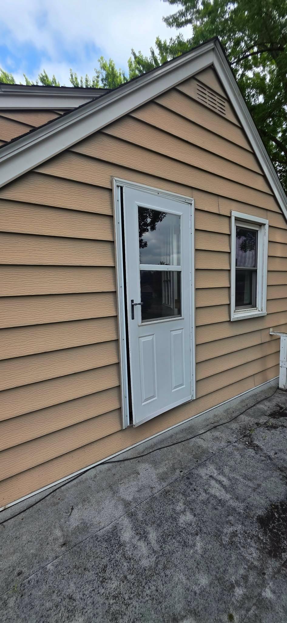 107 Park Avenue E Property Photo 75