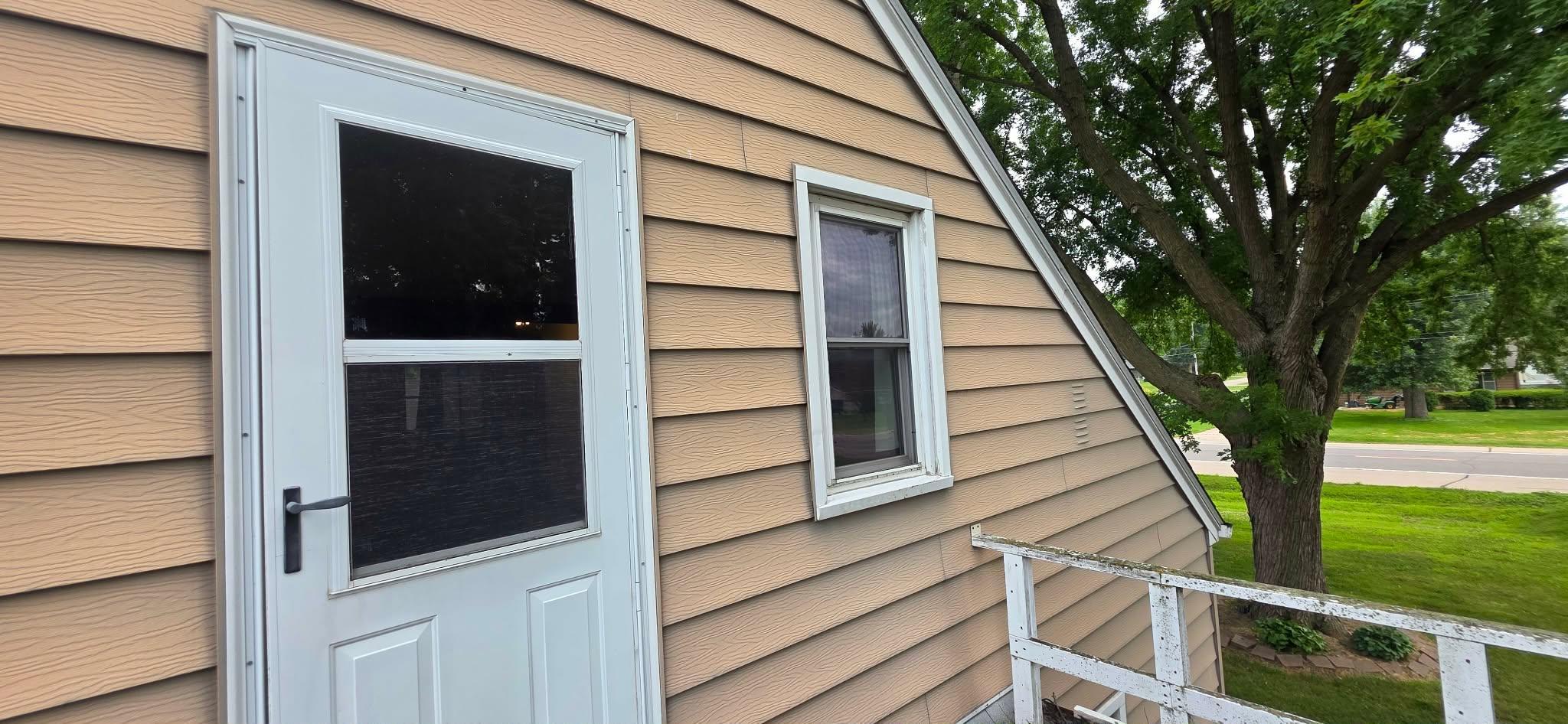 107 Park Avenue E Property Photo 76
