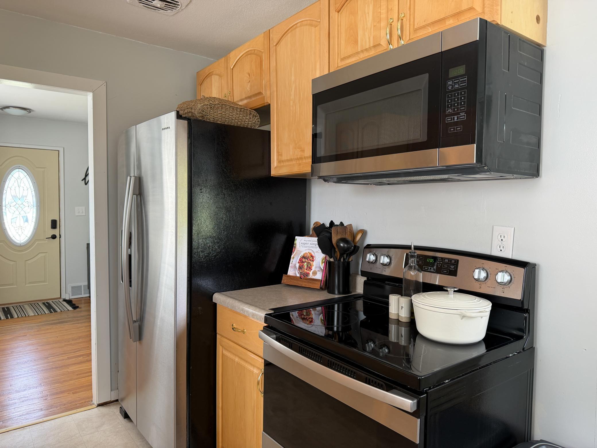 617 Lyndale Avenue Property Photo 6