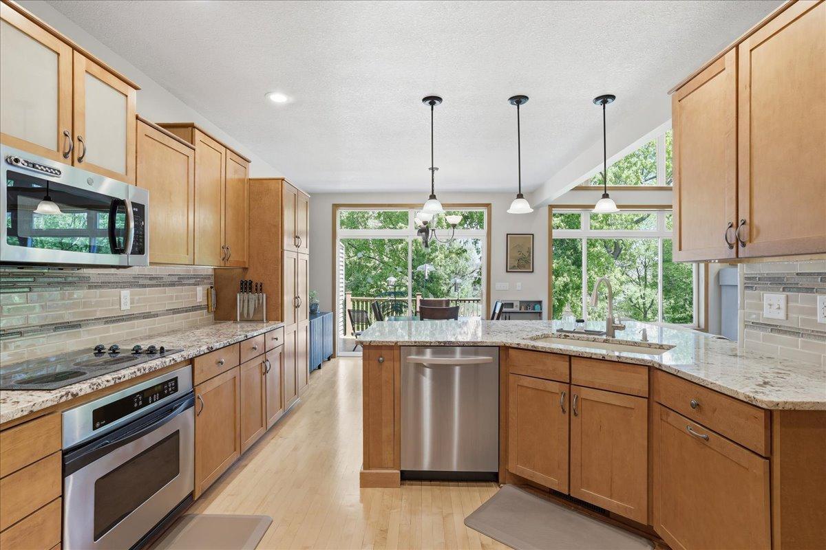 15595 Cherry Path Property Photo 1