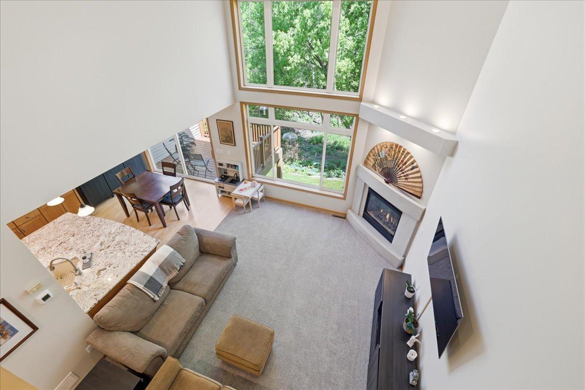 15595 Cherry Path Property Photo 13
