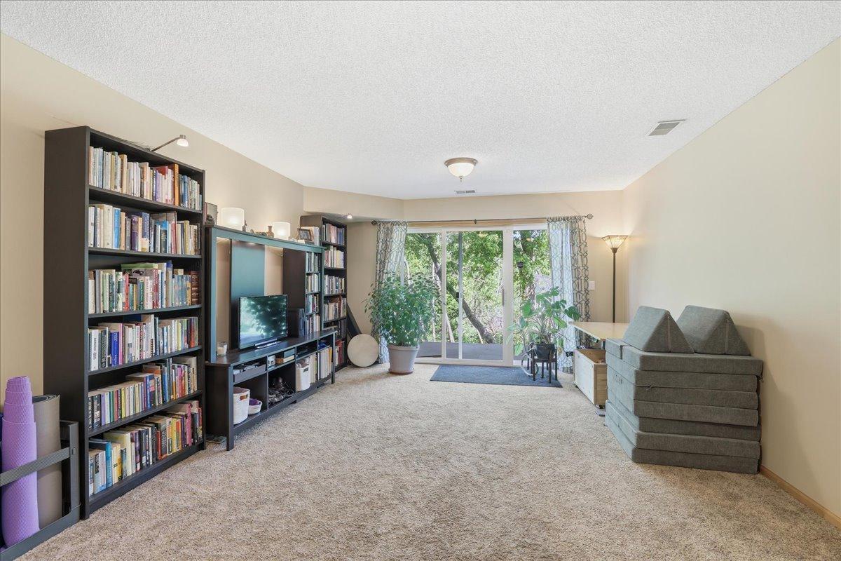 15595 Cherry Path Property Photo 28