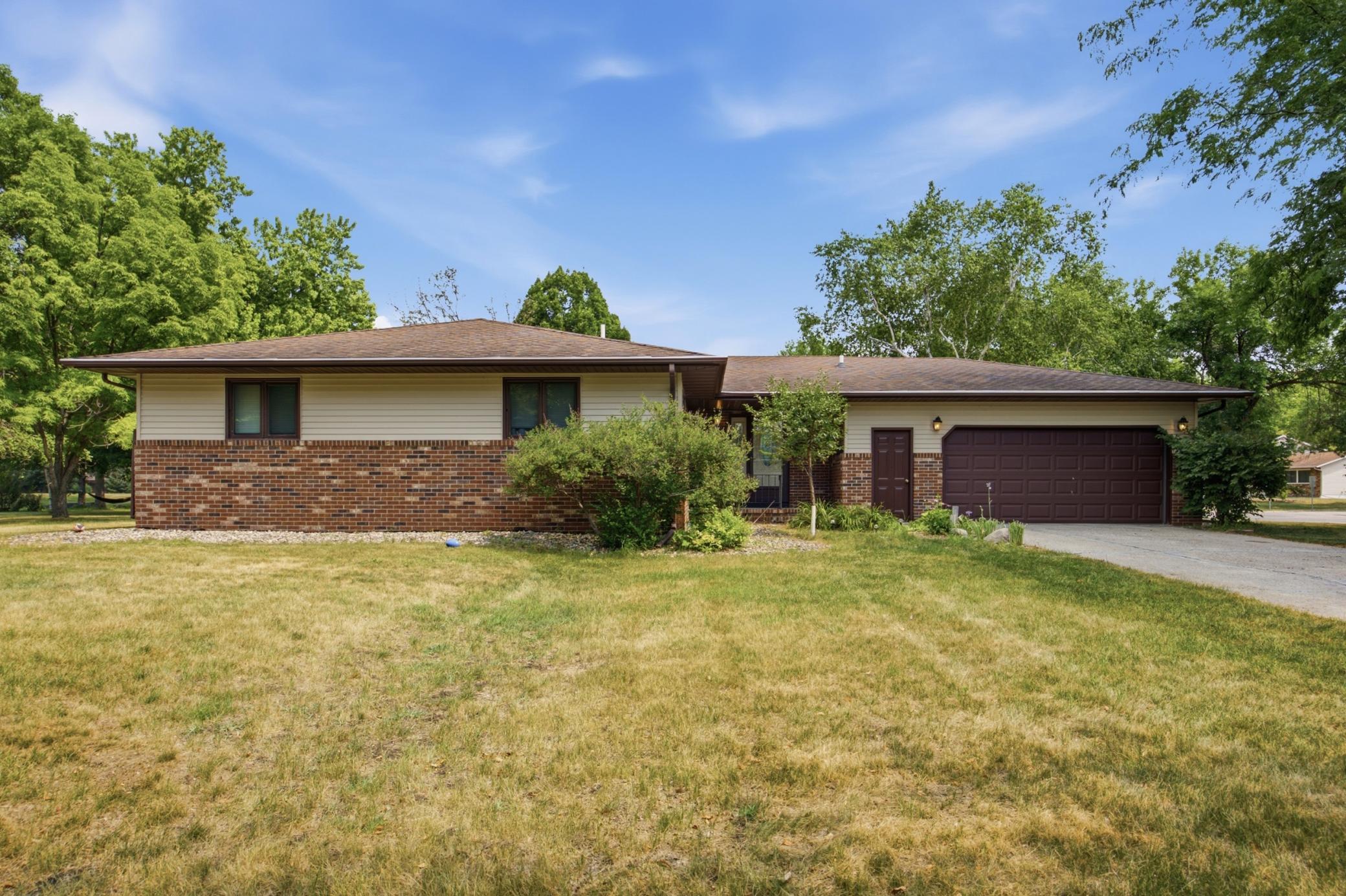 306 37th Avenue S Property Photo 1