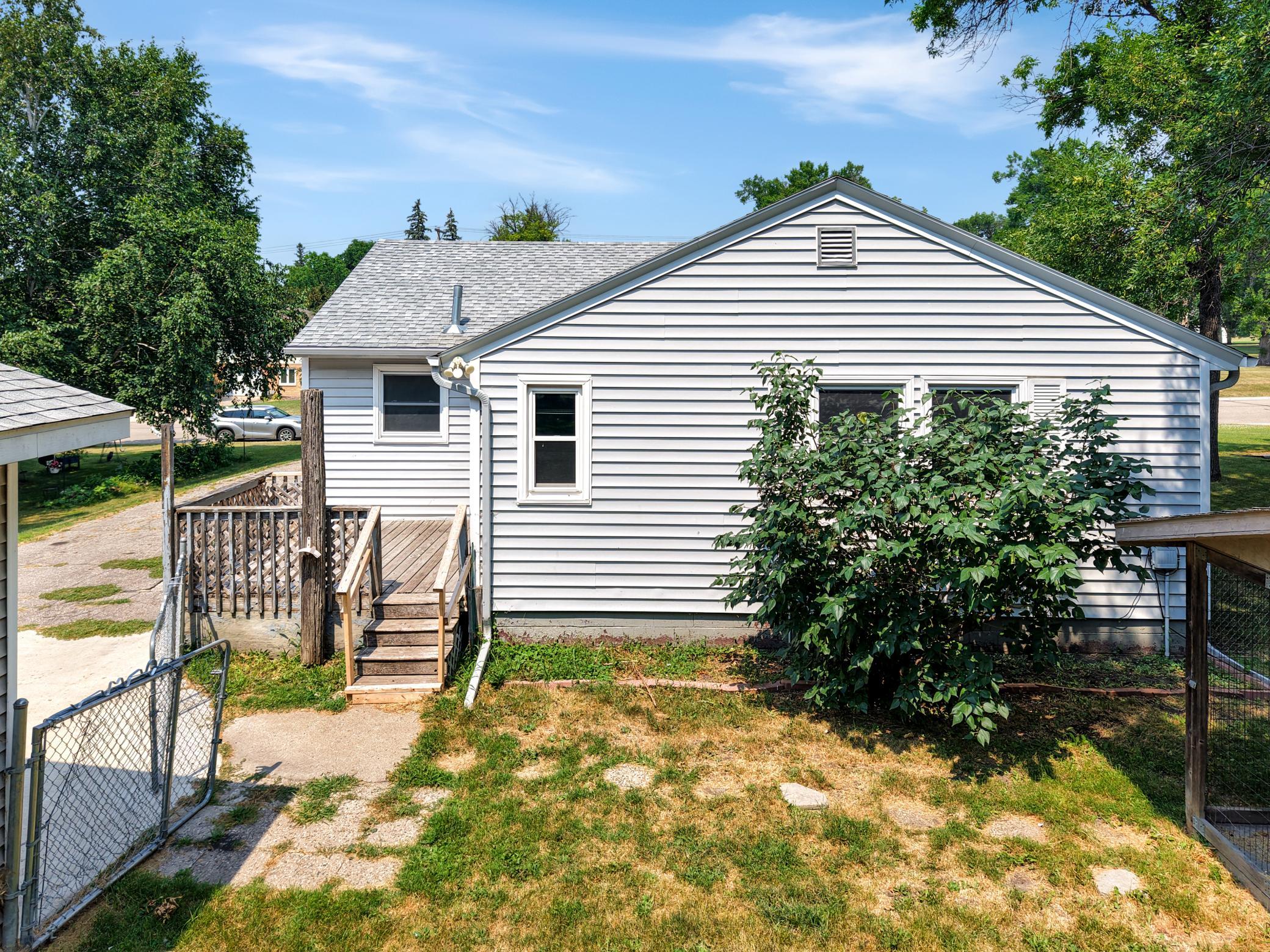 815 1st Street Se Property Photo 2