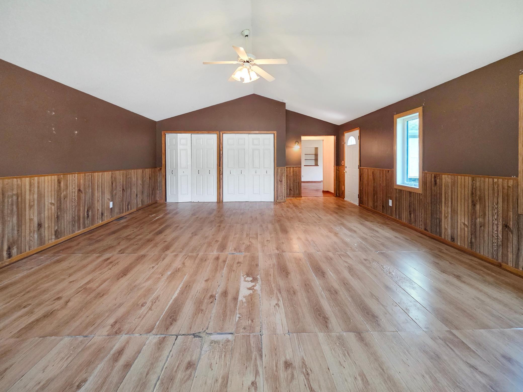 815 1st Street Se Property Photo 5