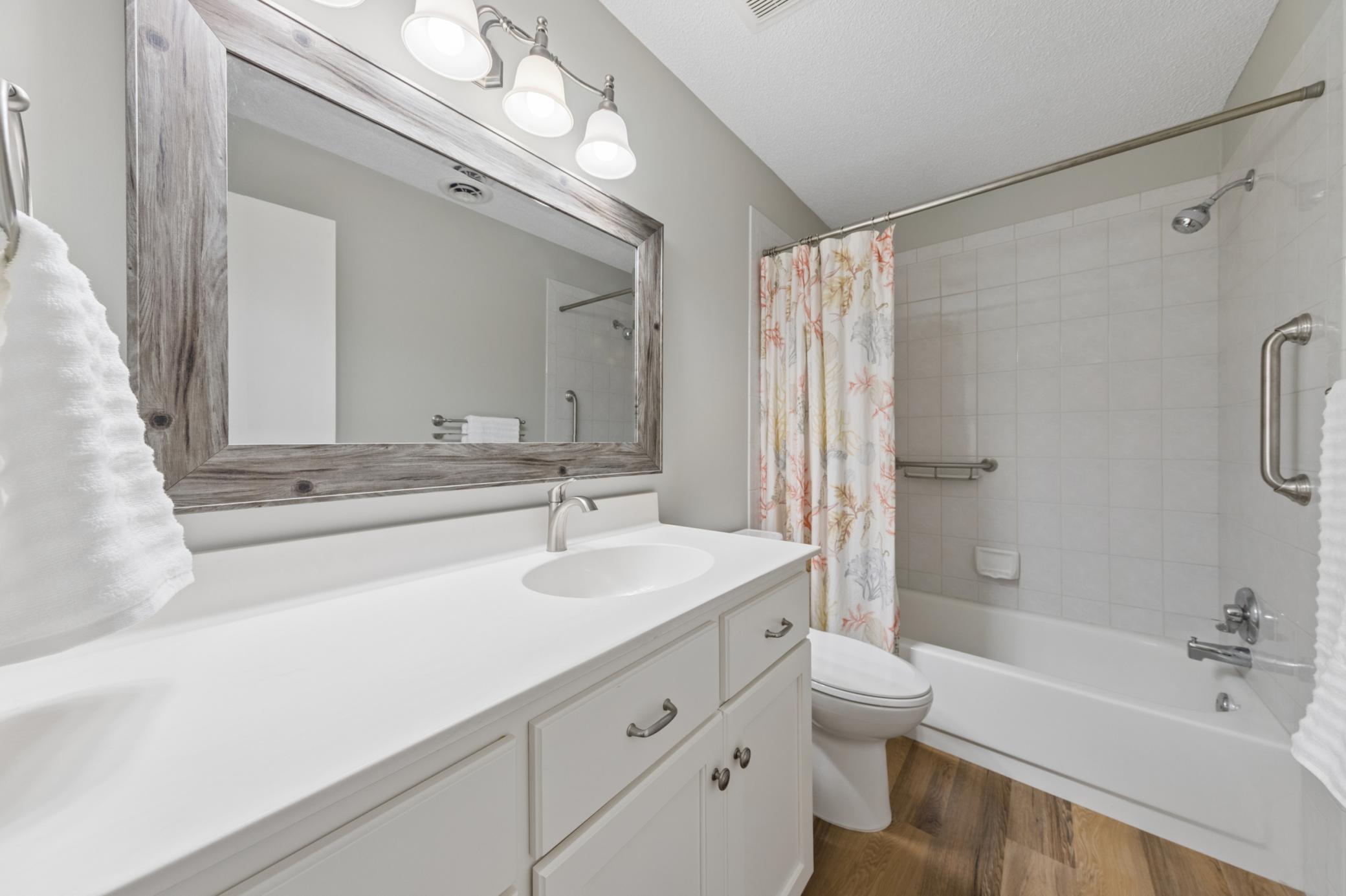 9039 Vickors Crossing Property Photo 28