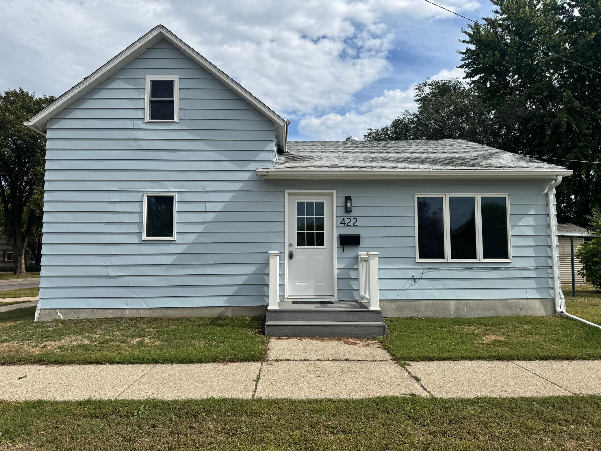 422 2nd Street N Property Photo 1