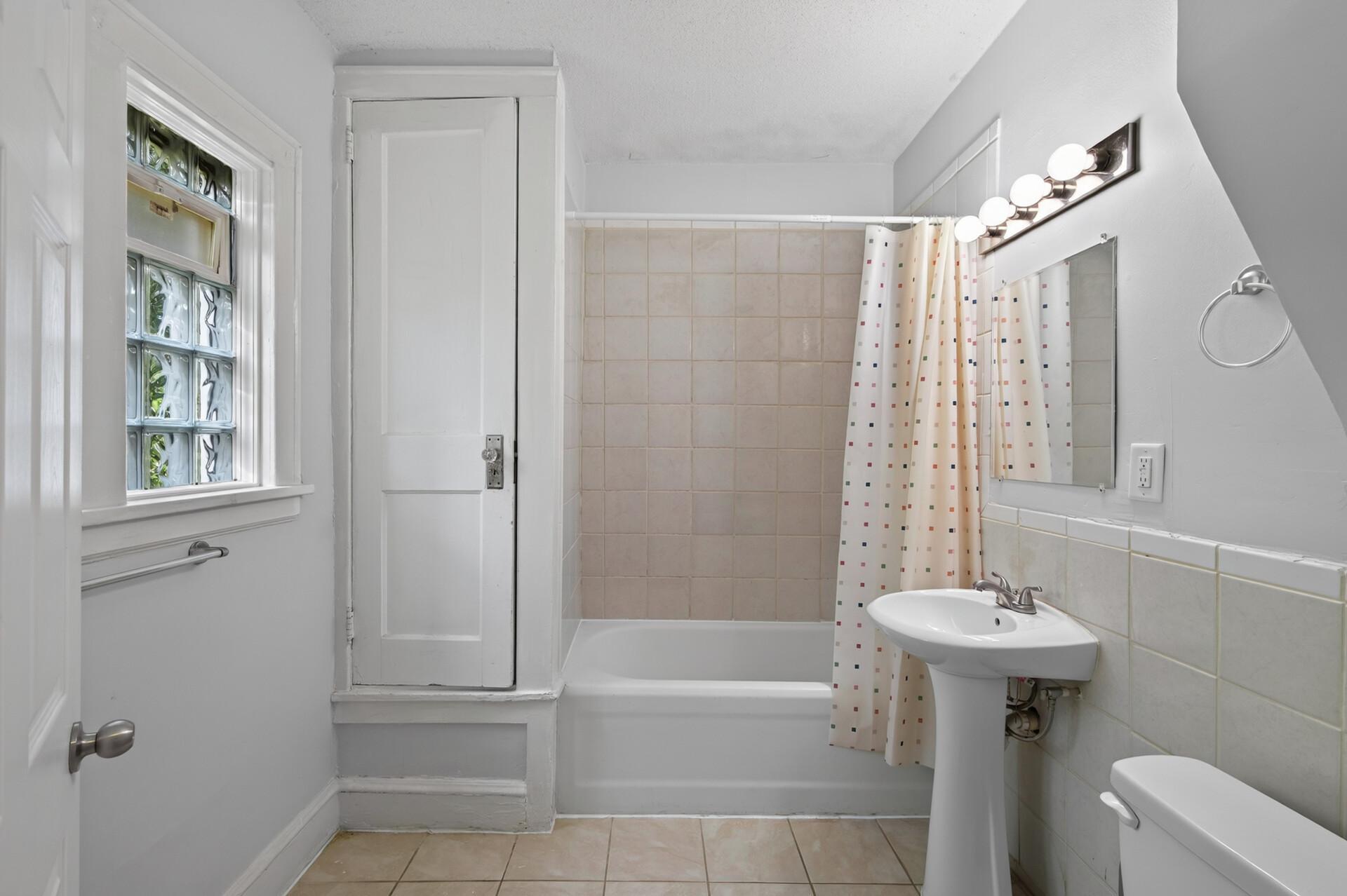 663 Smith Avenue S Property Photo 28