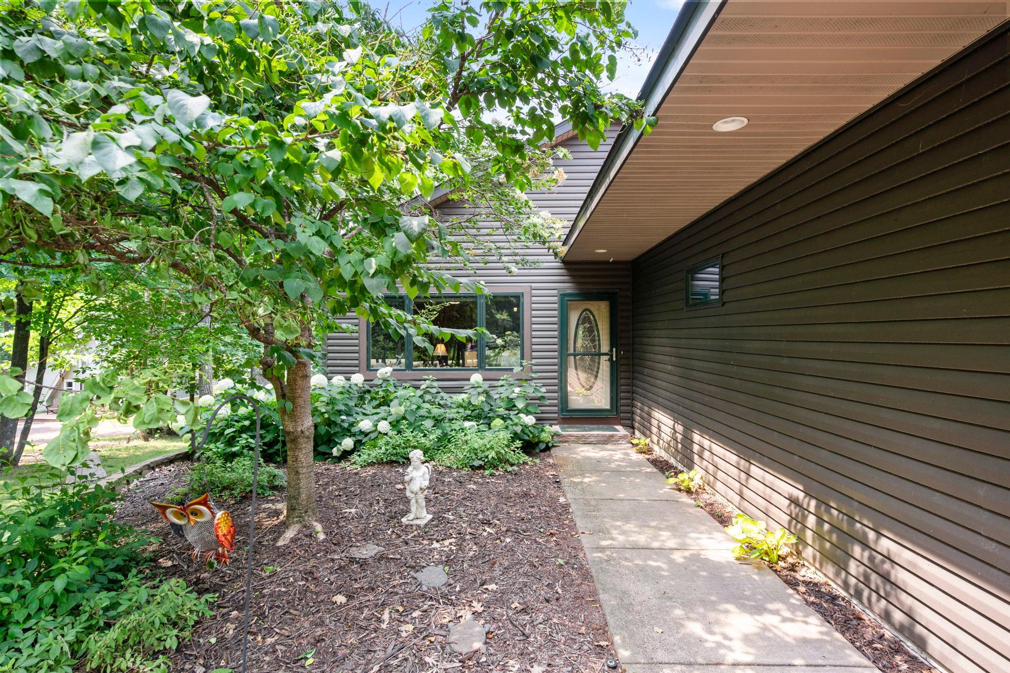 2781 76th Street Property Photo 3
