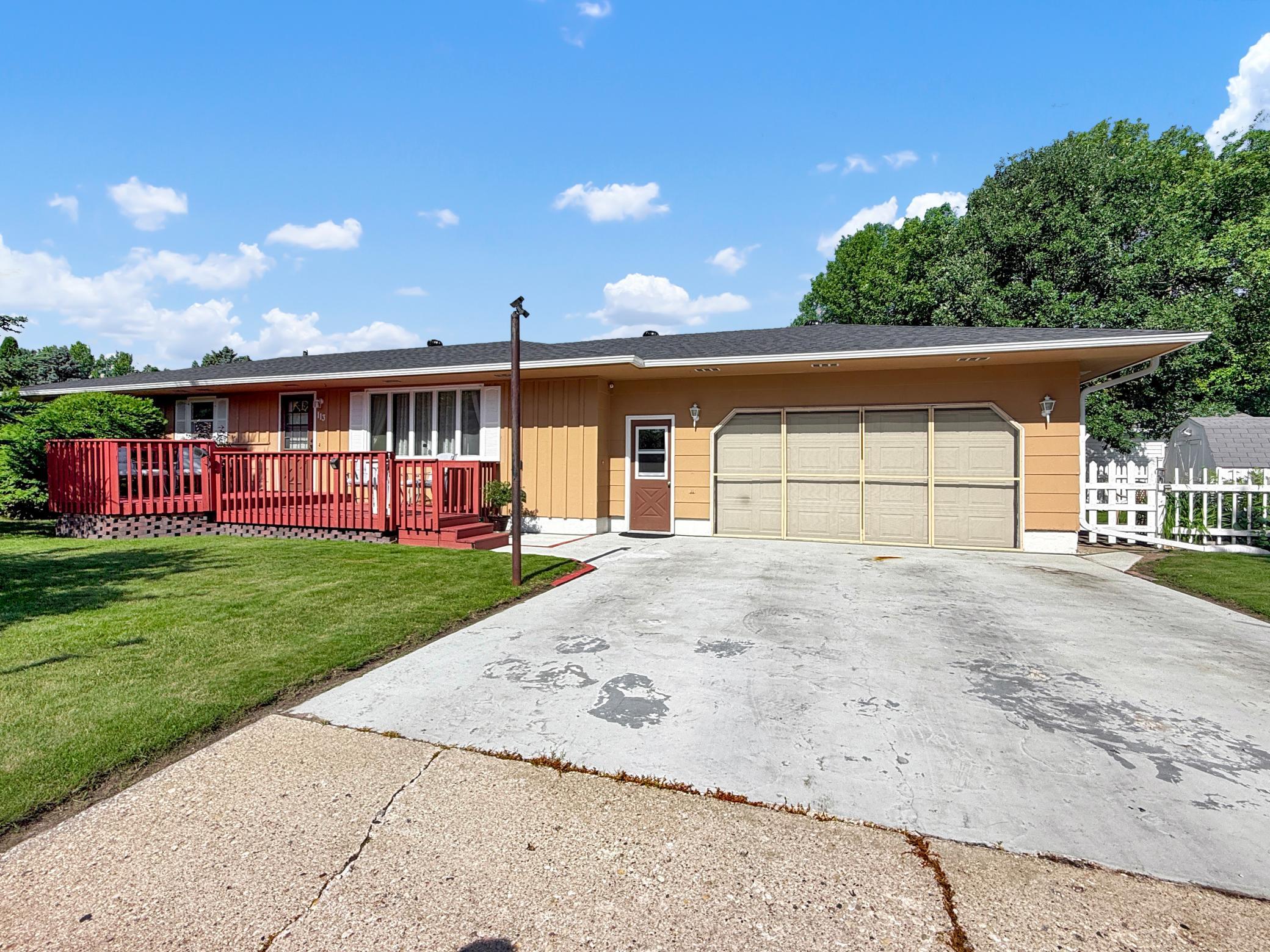 113 Circle Drive Property Photo 3