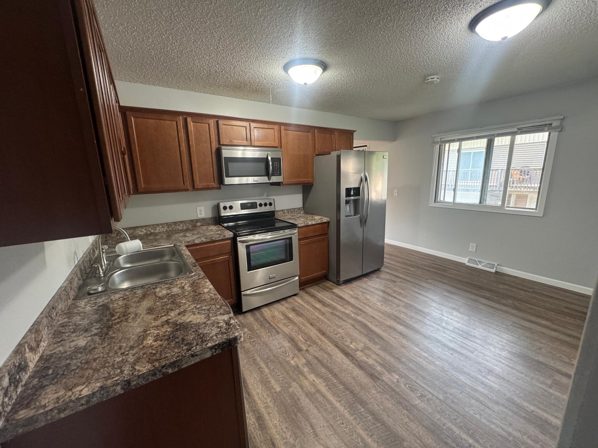 305 Jackson Avenue N Property Photo 10