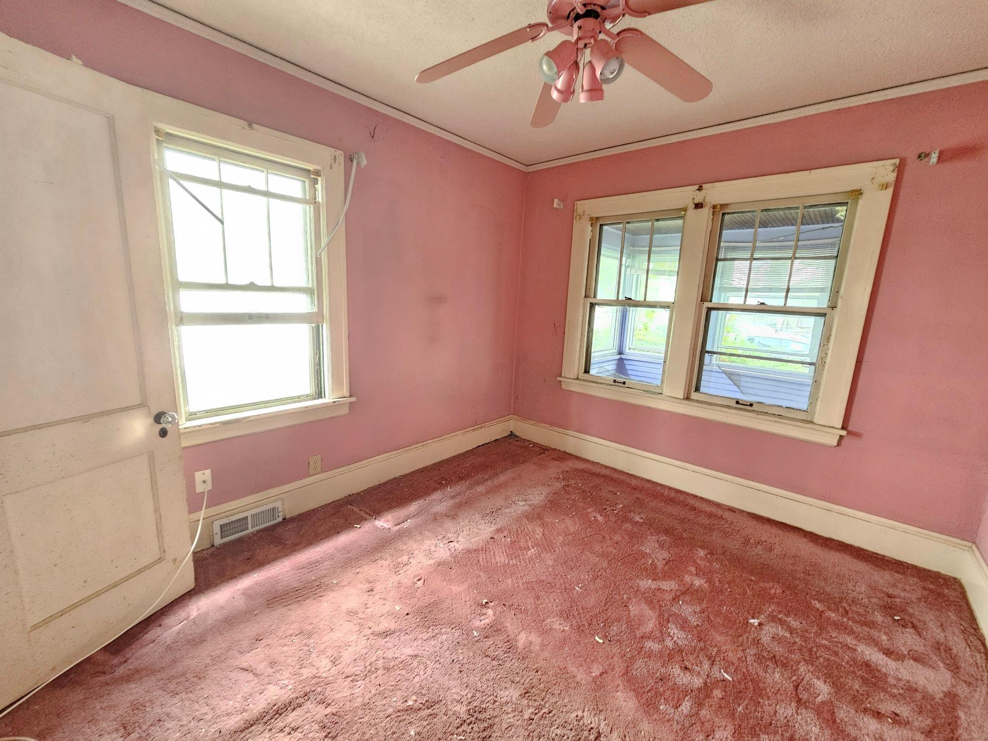 3904 Clinton Avenue Property Photo 8