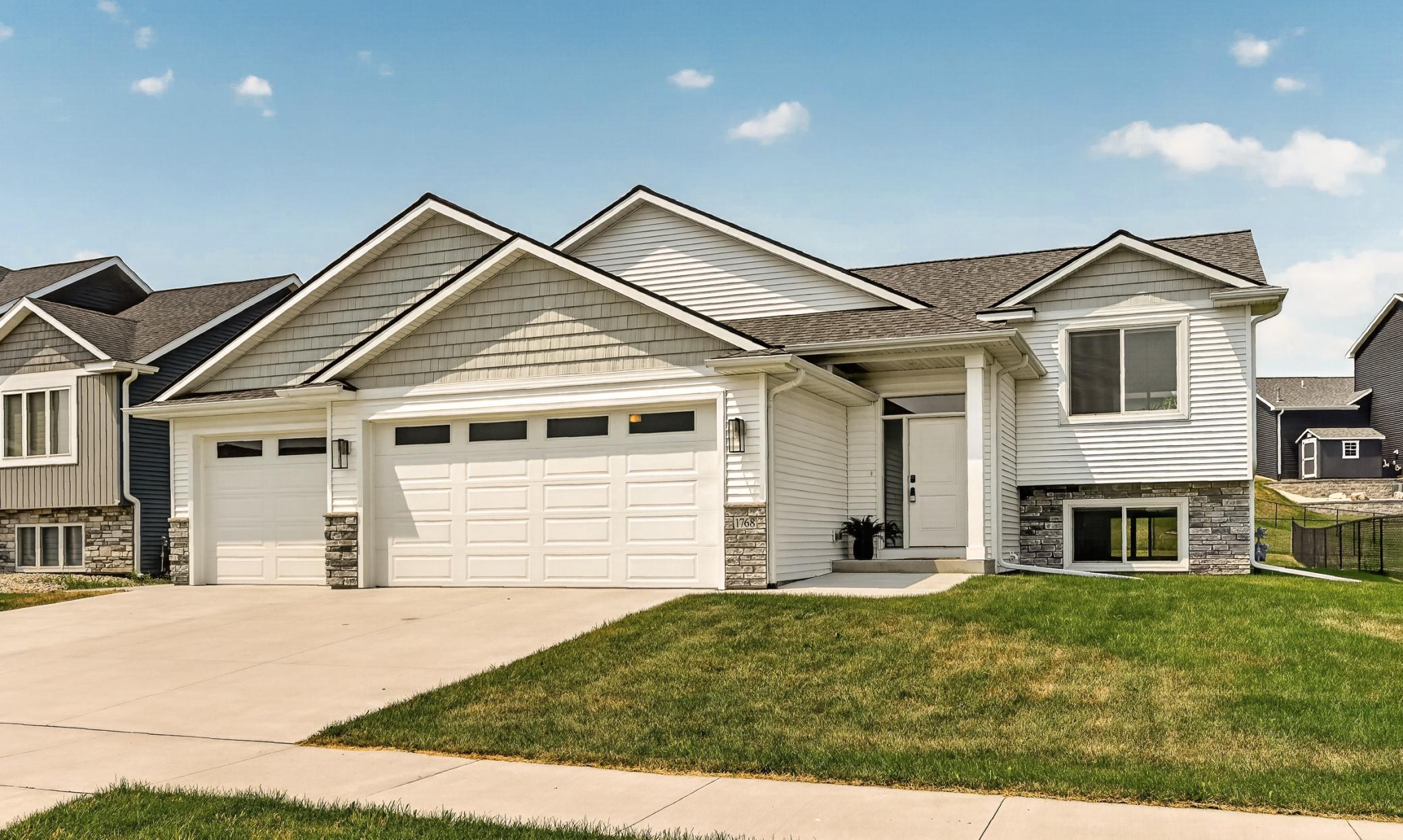1768 Brandt Drive NE Property Photo 1