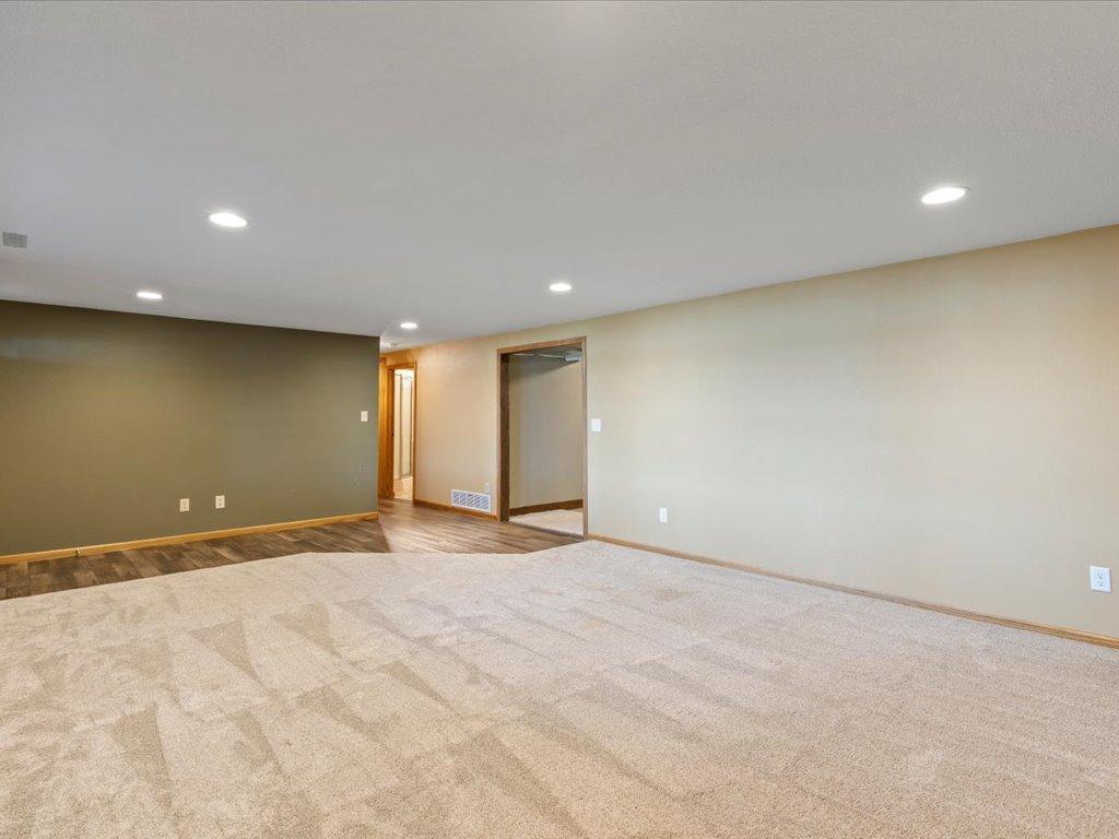 13607 Maplewood Drive Property Photo 34