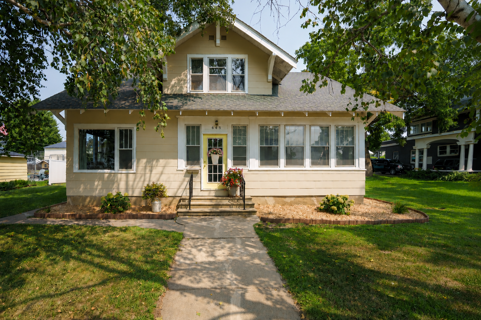 645 S Main Street Property Photo 1