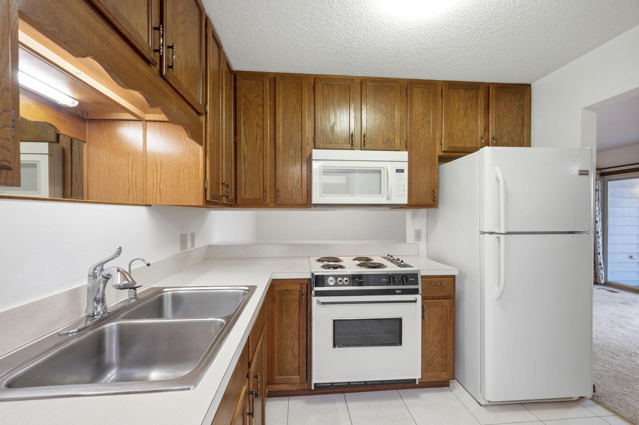 232 S Dewey Street 101 Property Photo 11